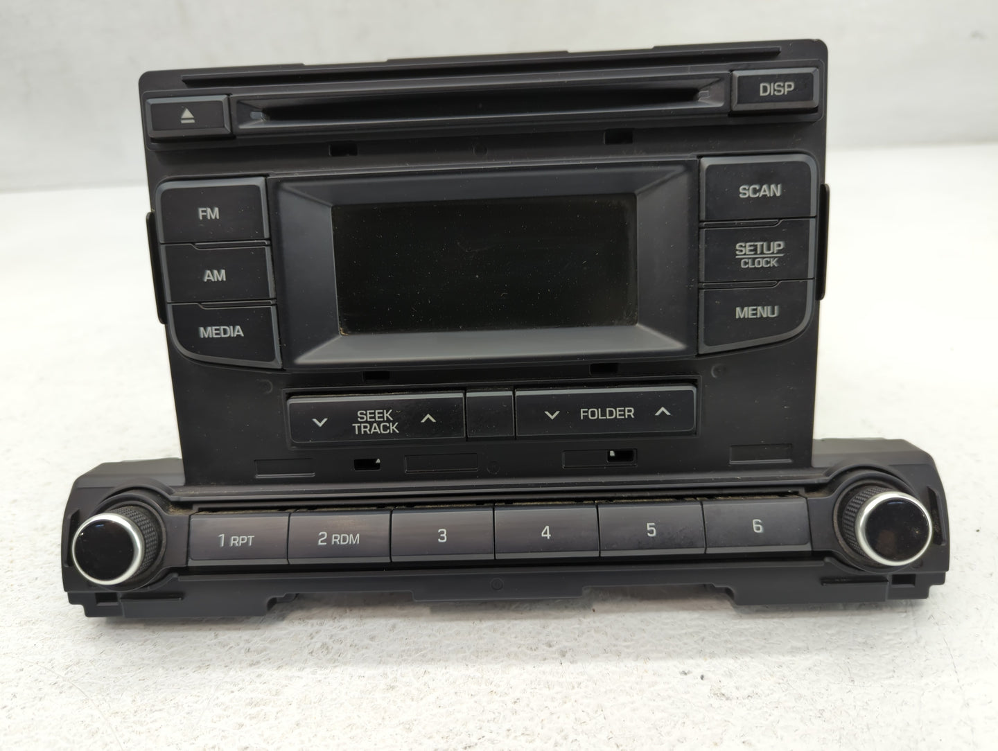 2017-2018 Hyundai Elantra Am Fm Cd Player Radio Receiver - Oemusedautoparts1.com