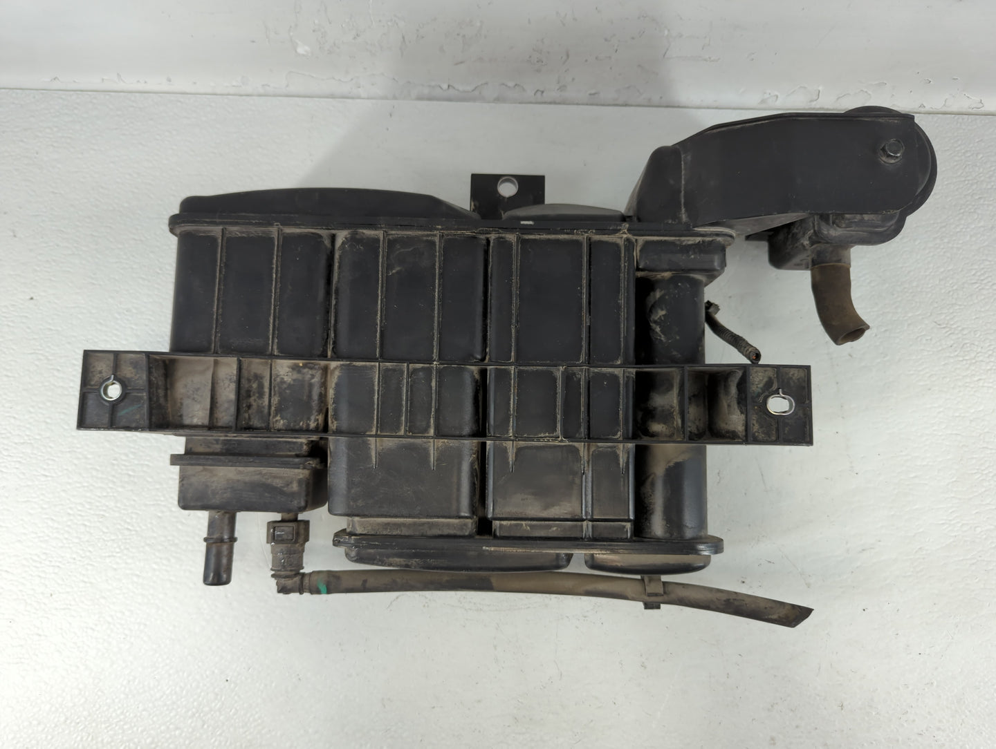 2018 Hyundai Elantra Fuel Vapor Charcoal Canister 719659 - Oemusedautoparts1.com