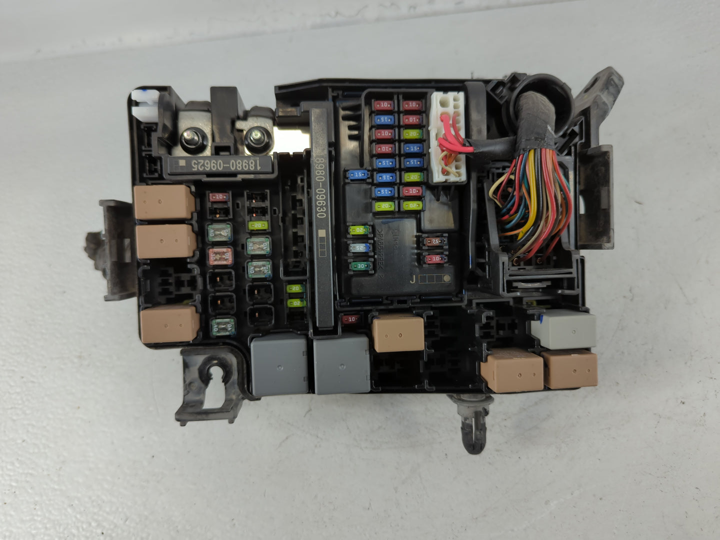 2018 Hyundai Elantra Fusebox Fuse Box Panel Relay Module P/N:91956-F2022 Fits OEM Used Auto Parts - Oemusedautoparts1.com