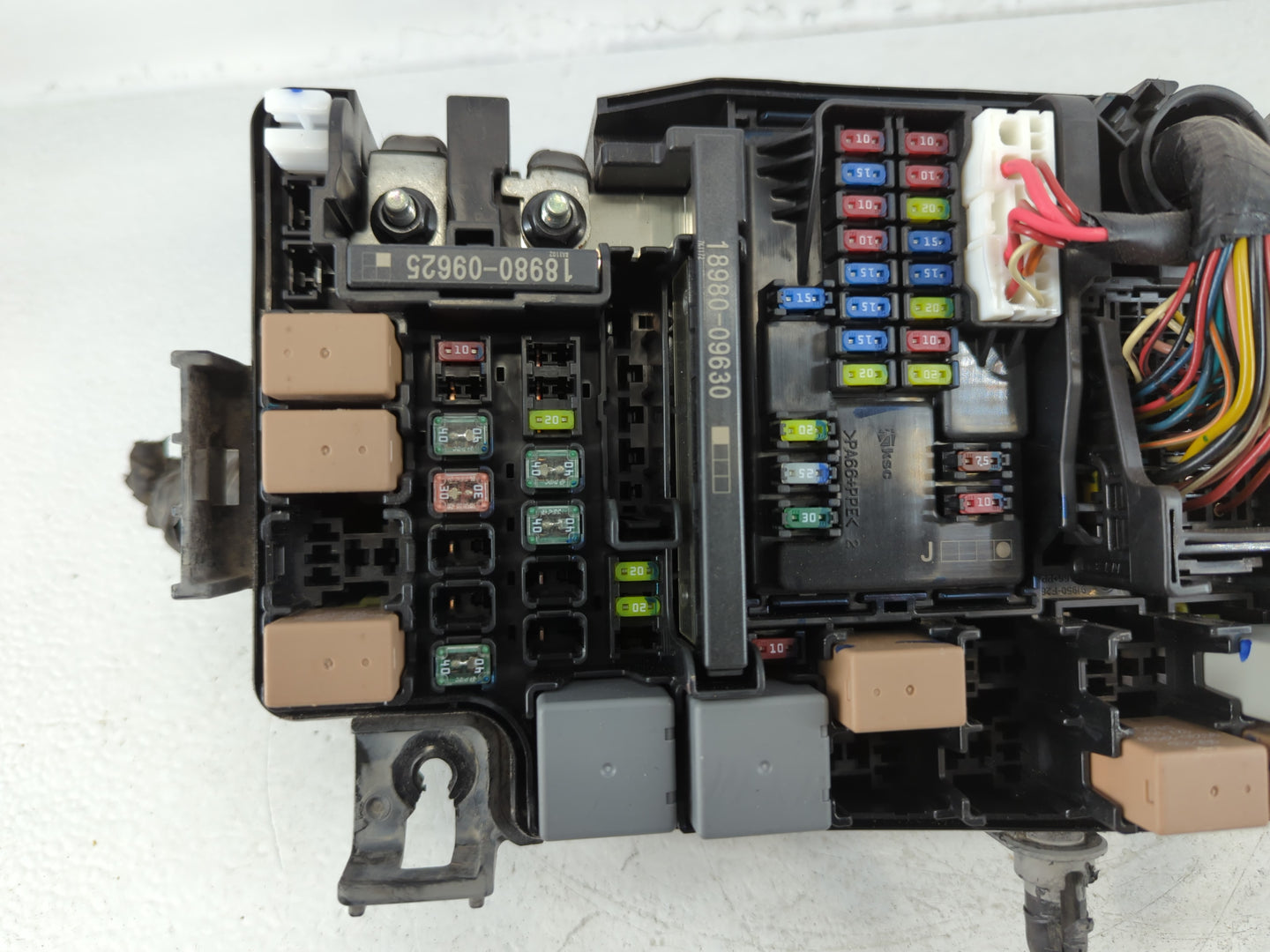 2018 Hyundai Elantra Fusebox Fuse Box Panel Relay Module P/N:91956-F2022 Fits OEM Used Auto Parts - Oemusedautoparts1.com