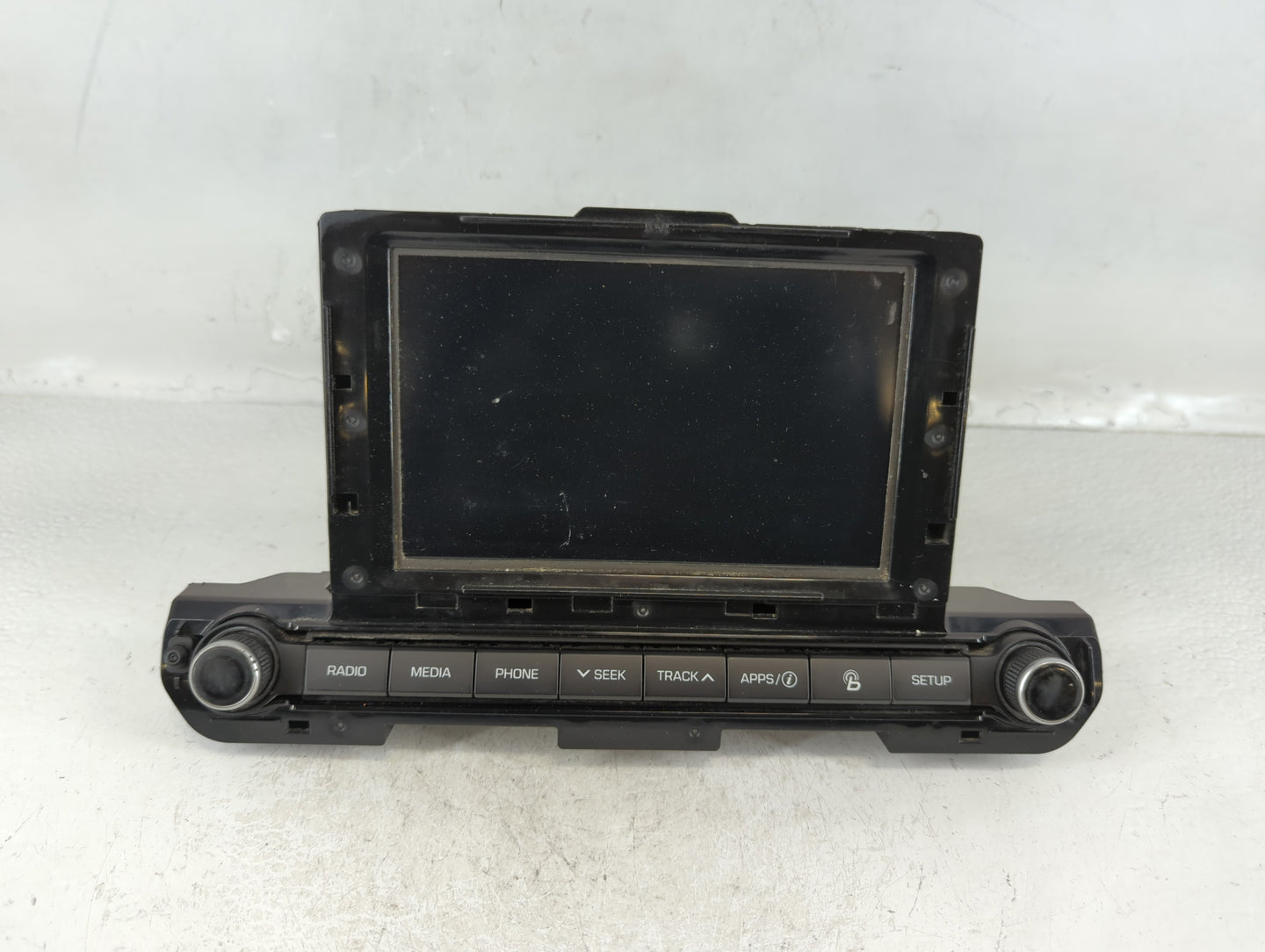 2017-2018 Hyundai Elantra Am Fm Cd Player Radio Receiver - Oemusedautoparts1.com