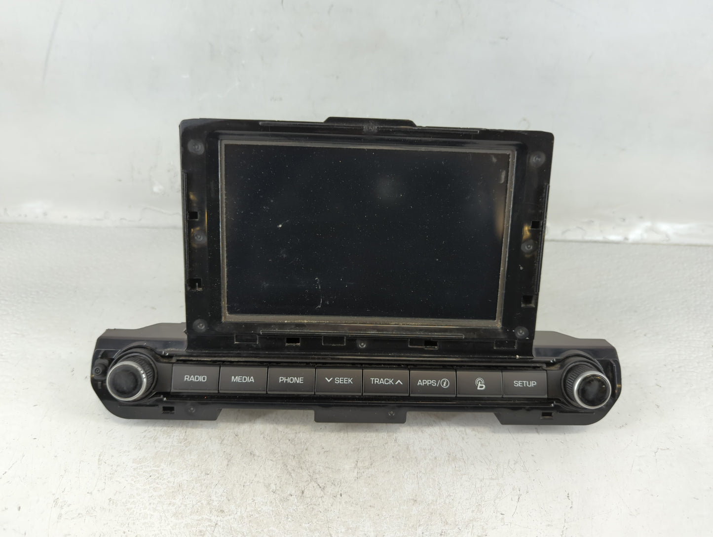 2017-2018 Hyundai Elantra Am Fm Cd Player Radio Receiver - Oemusedautoparts1.com