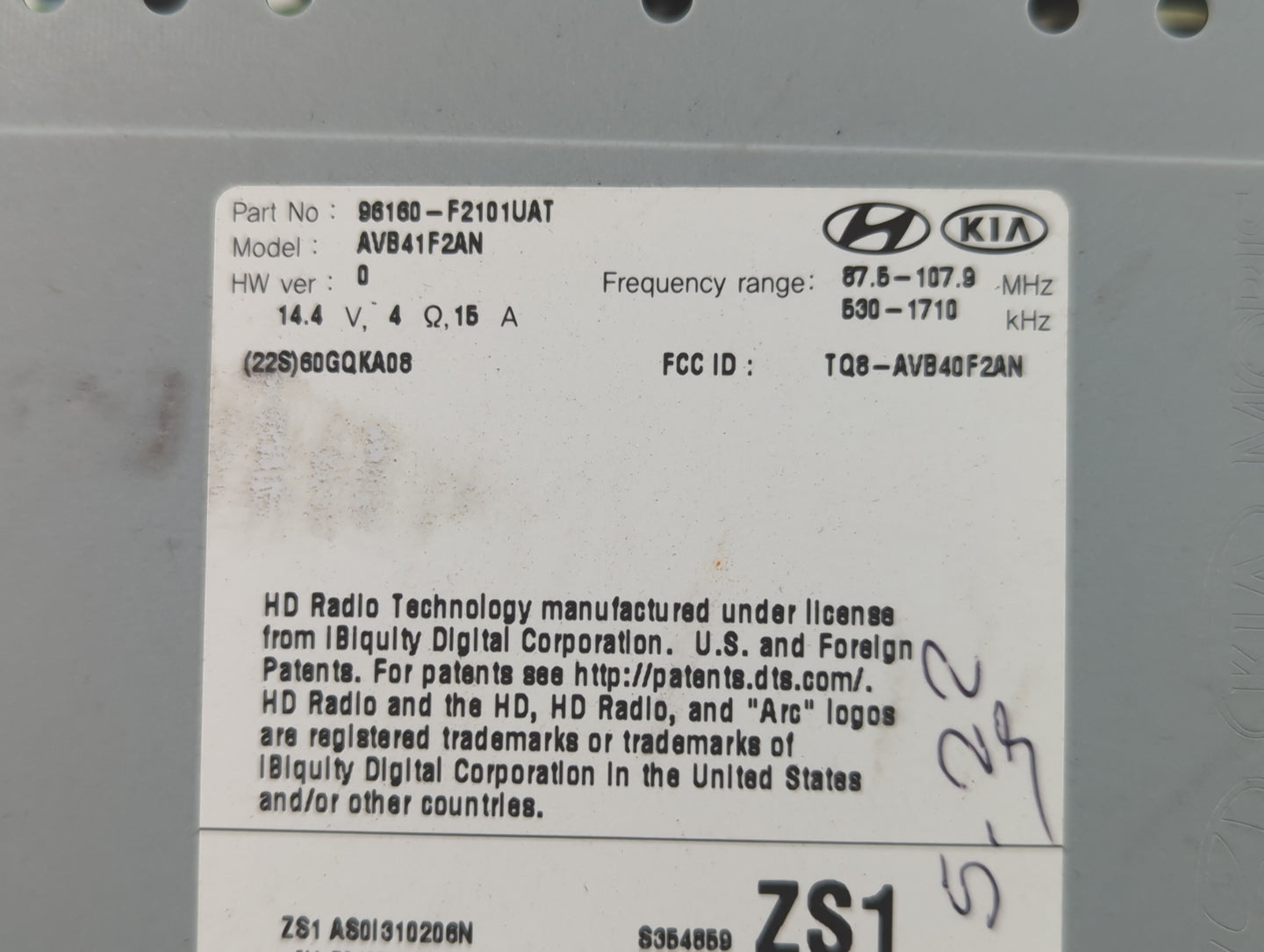 2017-2018 Hyundai Elantra Radio AM FM Cd Player Receiver Replacement P/N:96160-F2101UAT Fits Fits 2017 2018 OEM Used Auto Pa
