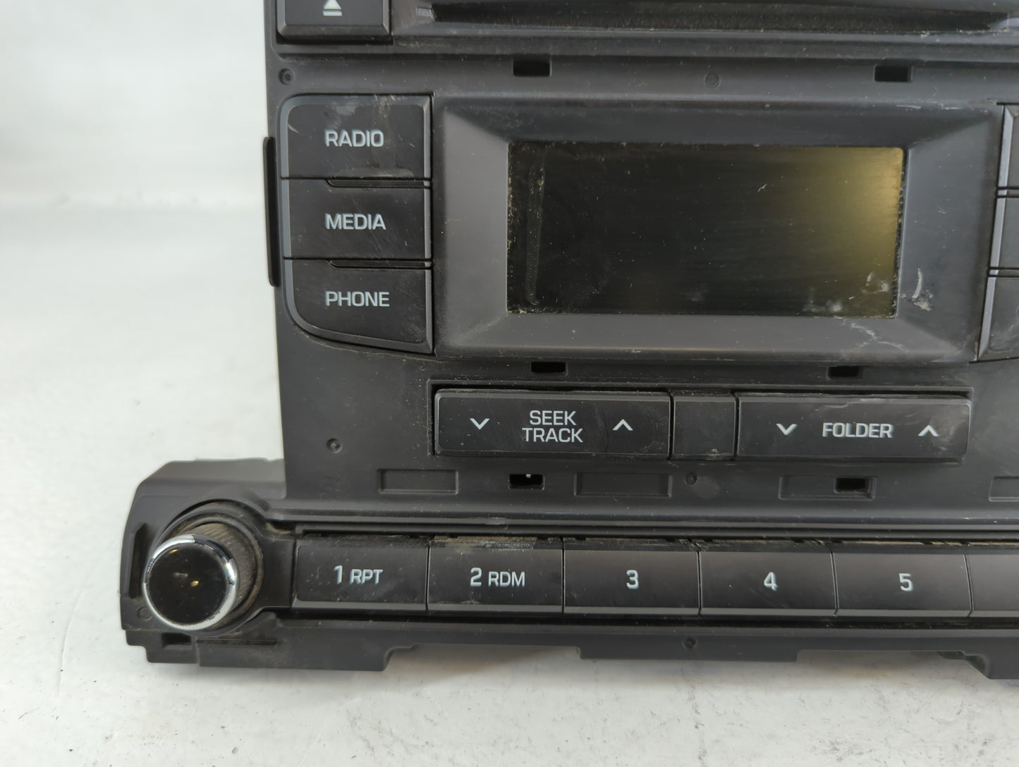 2017-2018 Hyundai Elantra Am Fm Cd Player Radio Receiver - Oemusedautoparts1.com