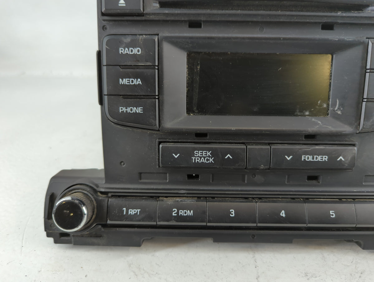 2017-2018 Hyundai Elantra Am Fm Cd Player Radio Receiver 726846 - Oemusedautoparts1.com