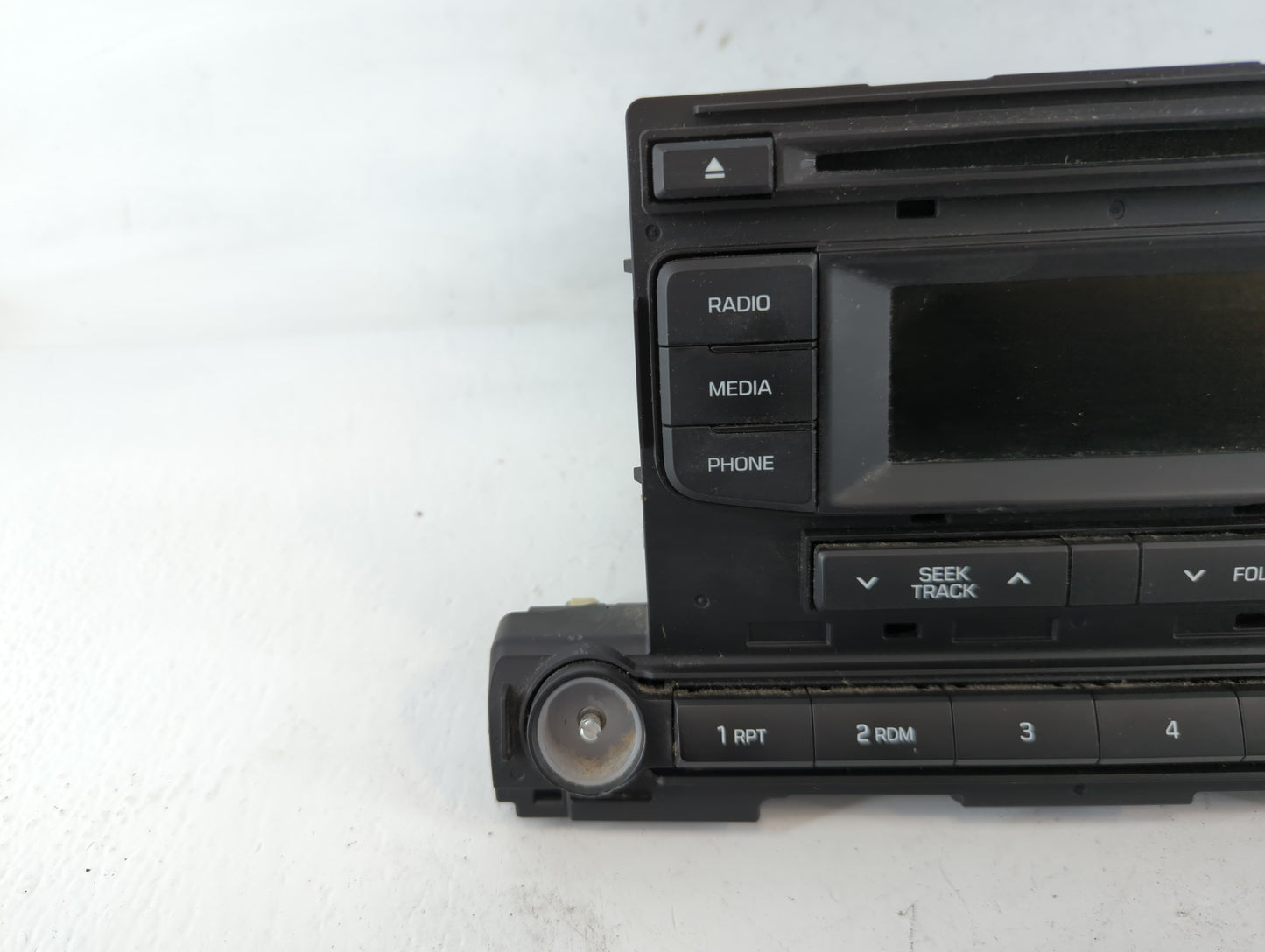 2017-2018 Hyundai Elantra Am Fm Cd Player Radio Receiver - Oemusedautoparts1.com