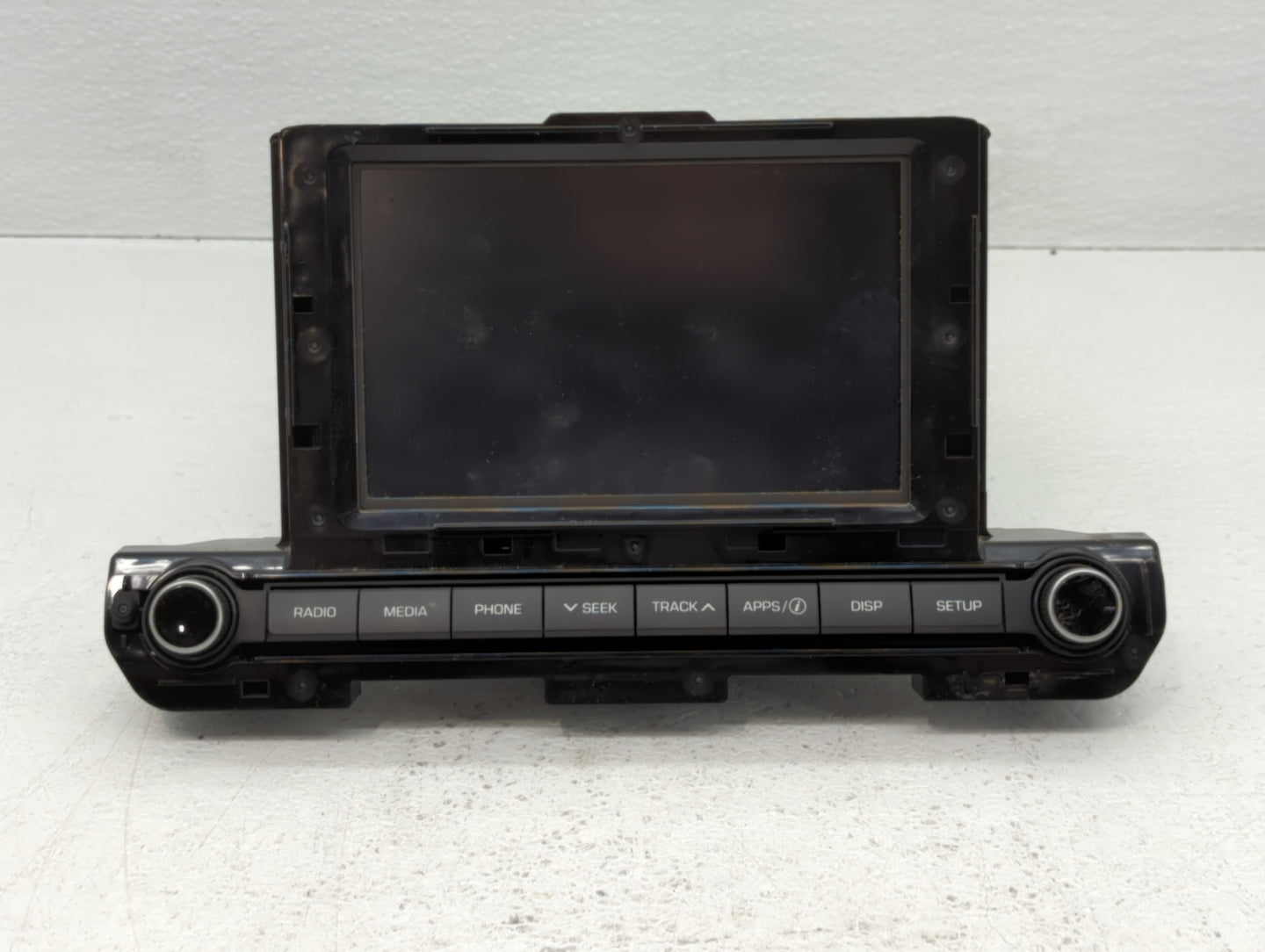 2017-2018 Hyundai Elantra Am Fm Cd Player Radio Receiver - Oemusedautoparts1.com