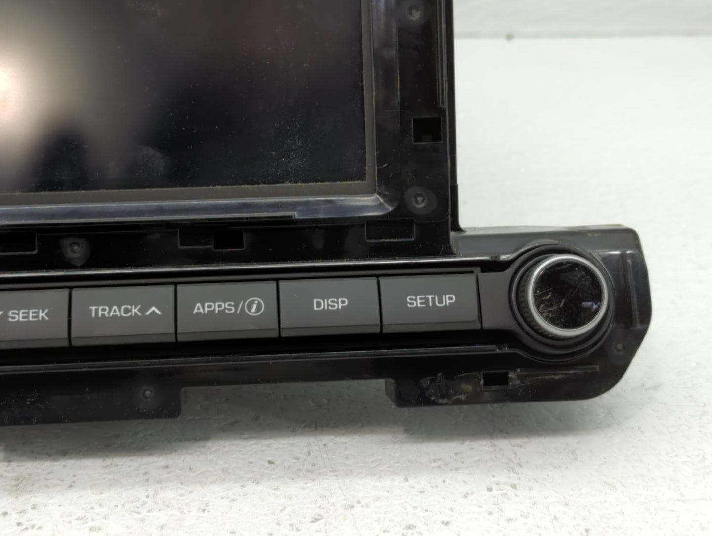2017-2018 Hyundai Elantra Am Fm Cd Player Radio Receiver - Oemusedautoparts1.com