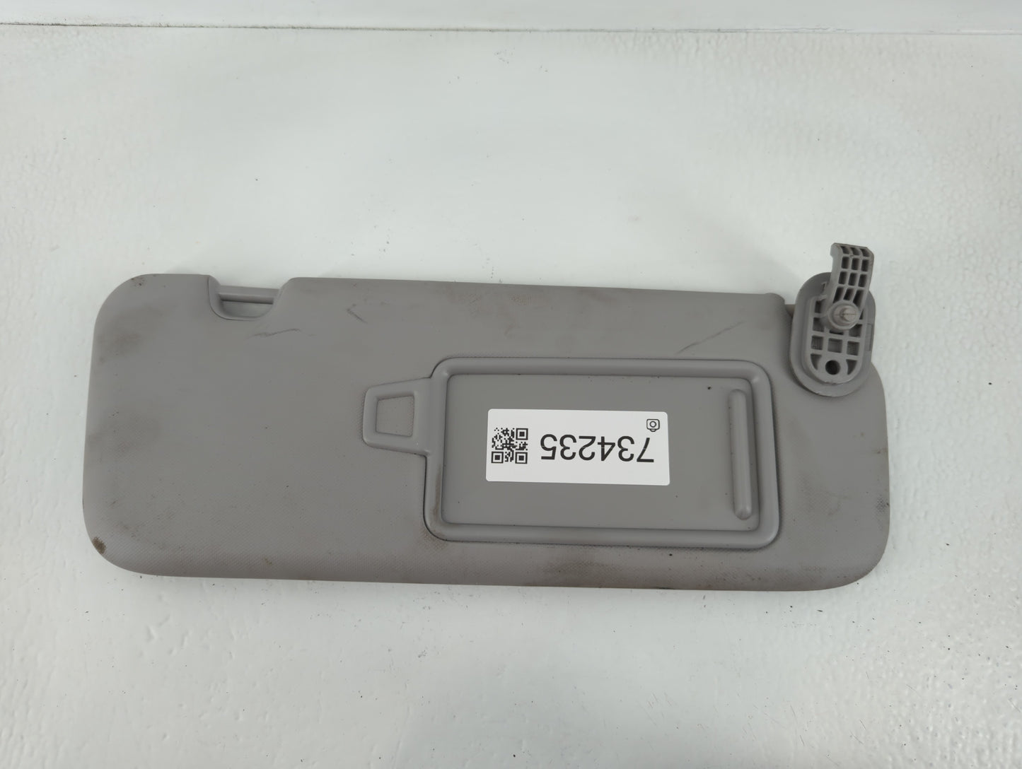 2017-2020 Hyundai Elantra Sun Visor Shade Replacement Passenger Right Mirror Fits Fits 2017 2018 2019 2020 OEM Used Auto Par