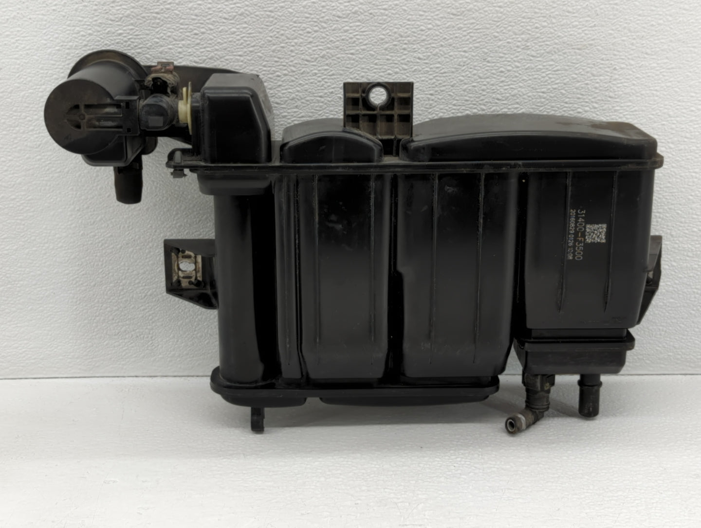 2018 Hyundai Elantra Fuel Vapor Charcoal Canister 735443 - Oemusedautoparts1.com