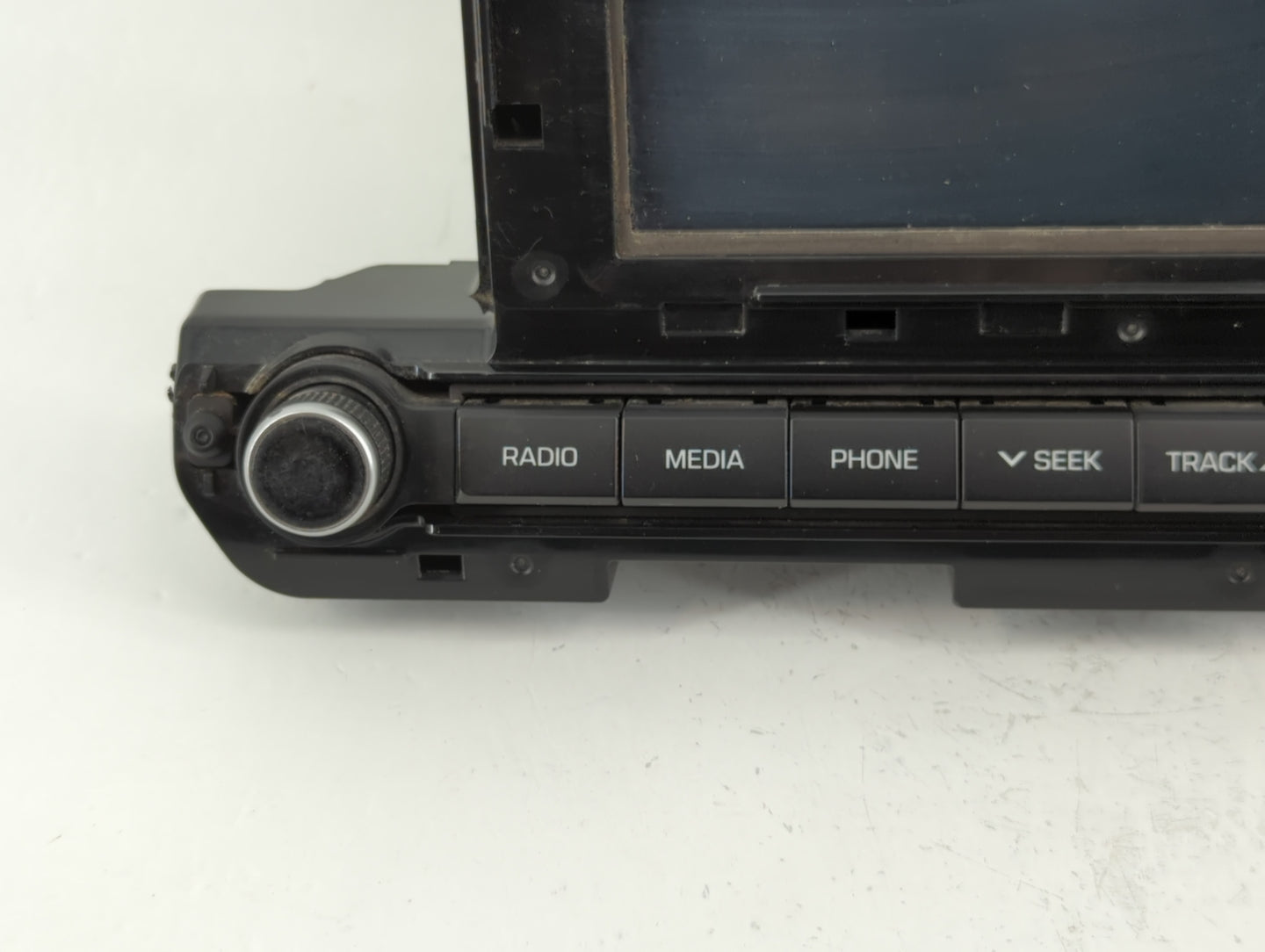 2017-2018 Hyundai Elantra Radio AM FM Cd Player Receiver Replacement P/N:96160-F2101UAT Fits Fits 2017 2018 OEM Used Auto Pa