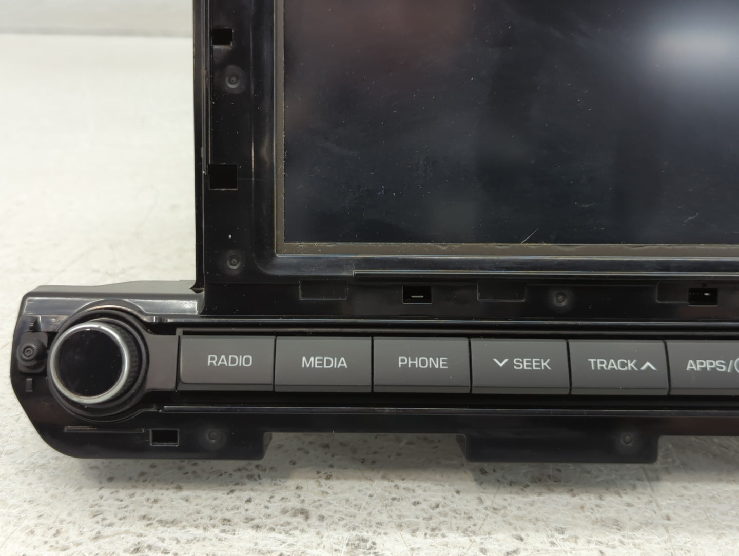 2017-2018 Hyundai Elantra Am Fm Cd Player Radio Receiver - Oemusedautoparts1.com
