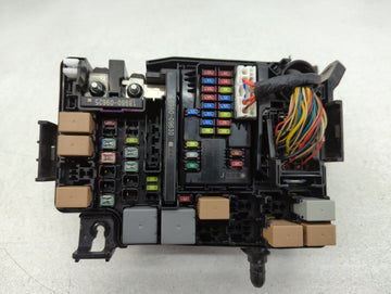 2018 Hyundai Elantra Fusebox Fuse Box Panel Relay Module P/N:VS91200F3535AA Fits OEM Used Auto Parts
