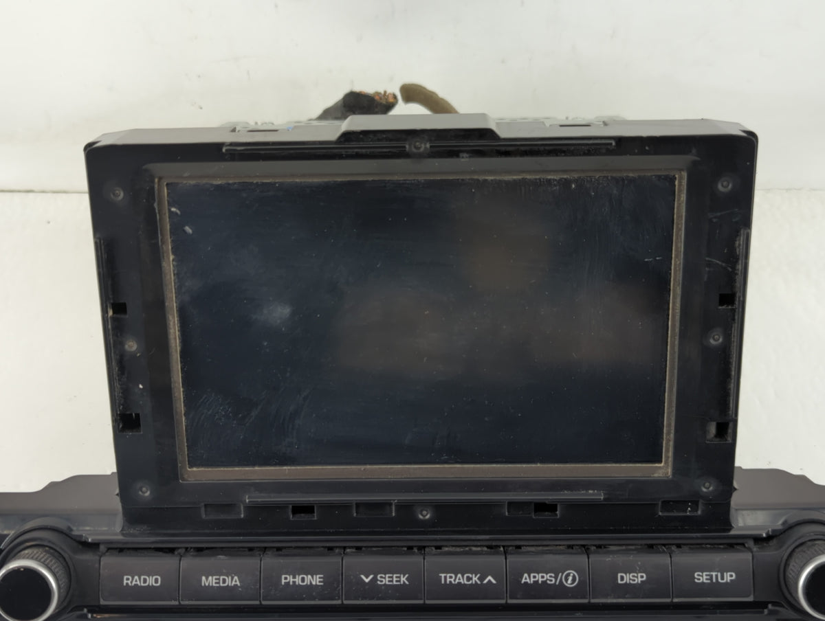 2017-2018 Hyundai Elantra Am Fm Cd Player Radio Receiver 748087 - Oemusedautoparts1.com