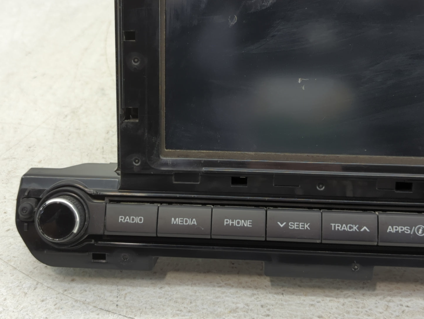 2017-2018 Hyundai Elantra Am Fm Cd Player Radio Receiver - Oemusedautoparts1.com