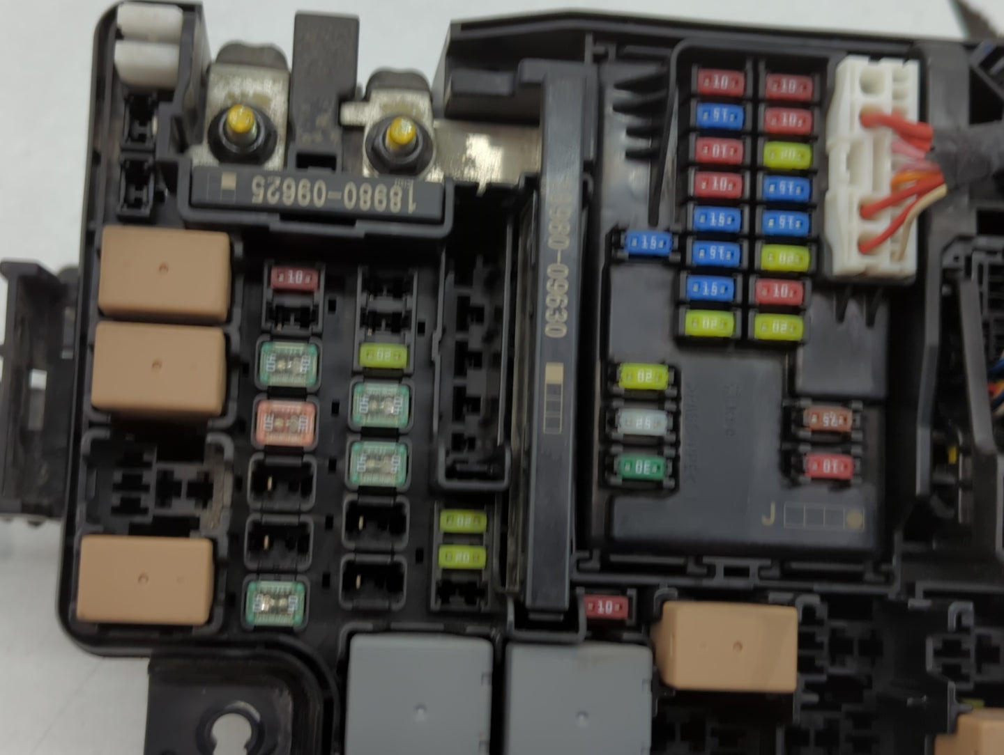 2018 Hyundai Elantra Fusebox Fuse Box Panel Relay Module P/N:91203 F2485C Fits OEM Used Auto Parts - Oemusedautoparts1.com