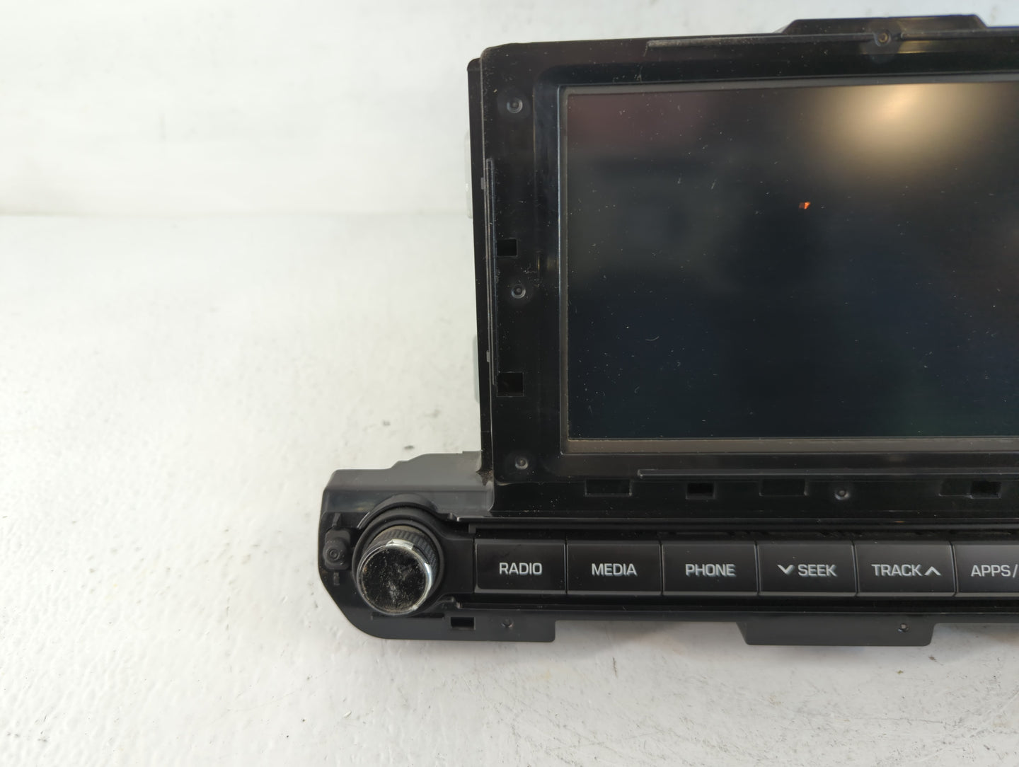 2017-2018 Hyundai Elantra Am Fm Cd Player Radio Receiver - Oemusedautoparts1.com