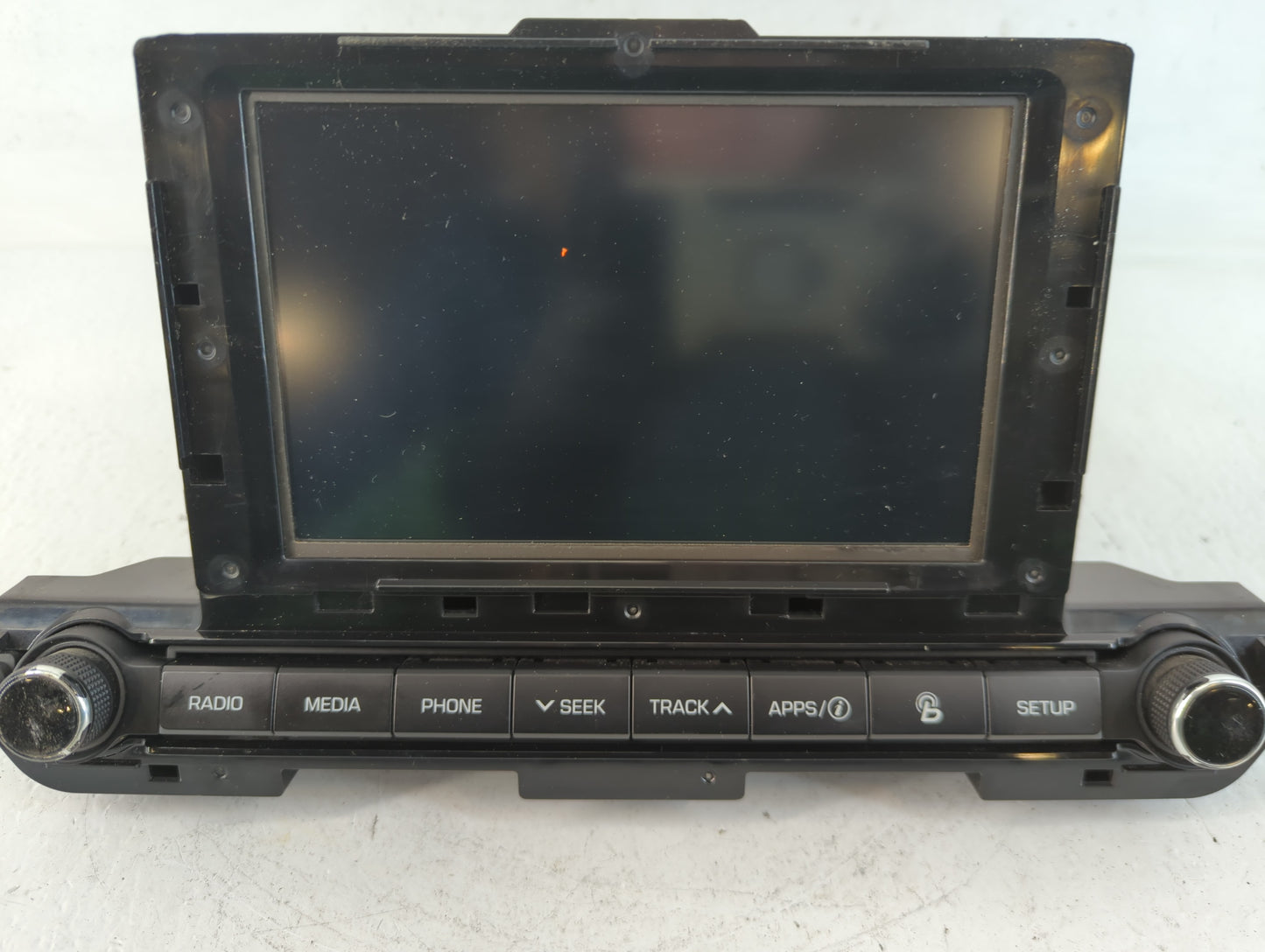 2017-2018 Hyundai Elantra Am Fm Cd Player Radio Receiver - Oemusedautoparts1.com
