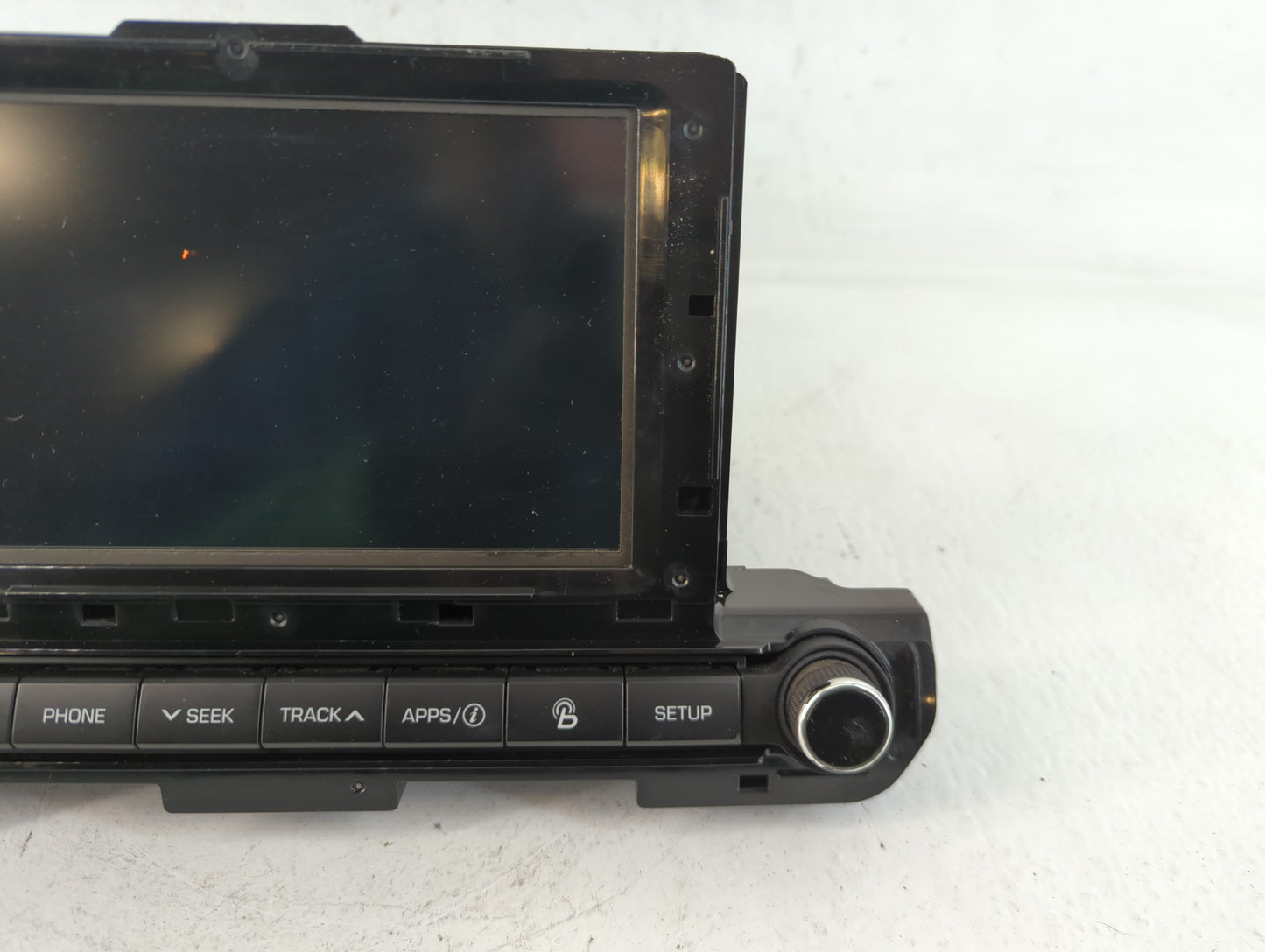 2017-2018 Hyundai Elantra Am Fm Cd Player Radio Receiver - Oemusedautoparts1.com