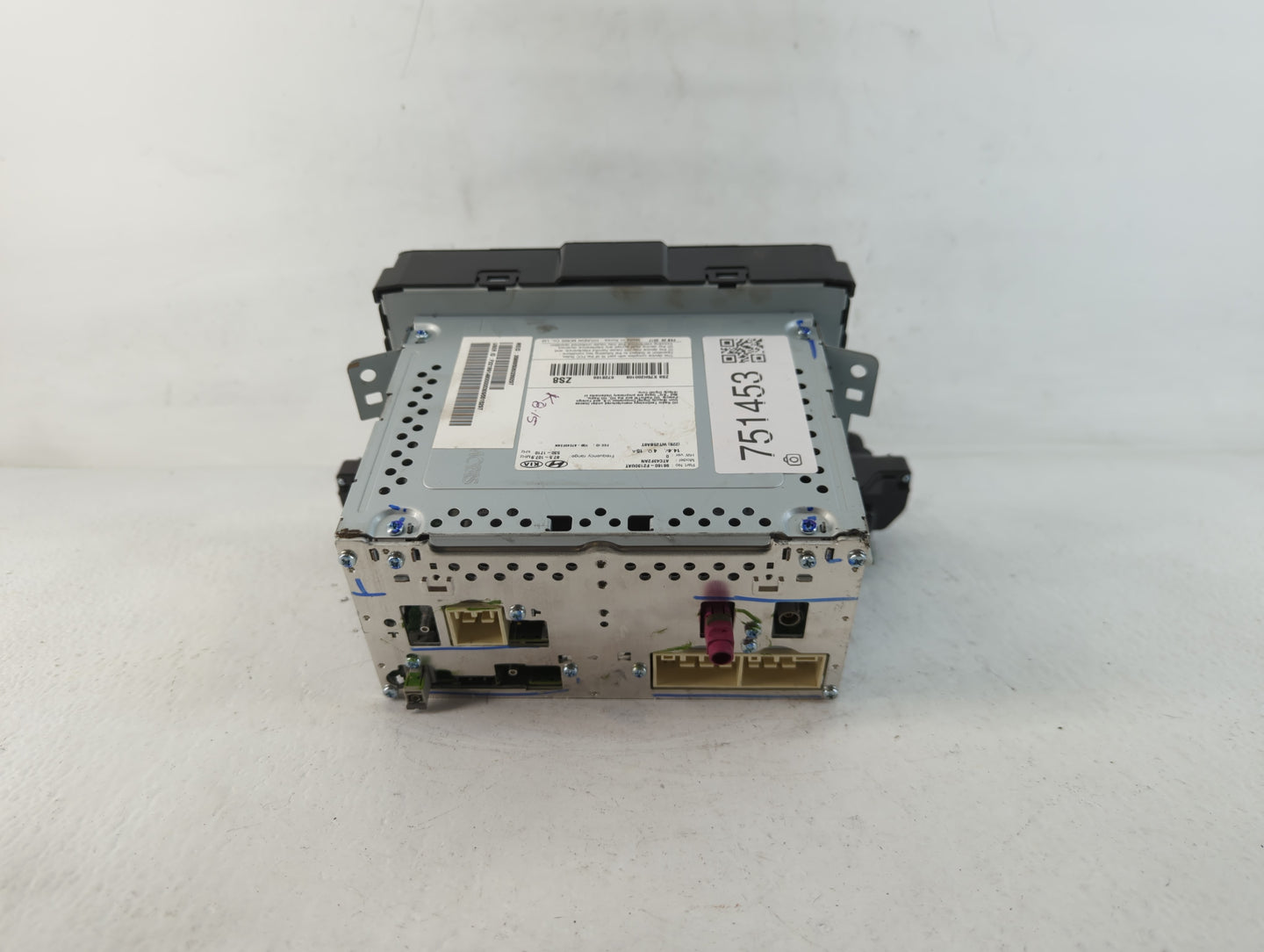 2017-2018 Hyundai Elantra Am Fm Cd Player Radio Receiver - Oemusedautoparts1.com