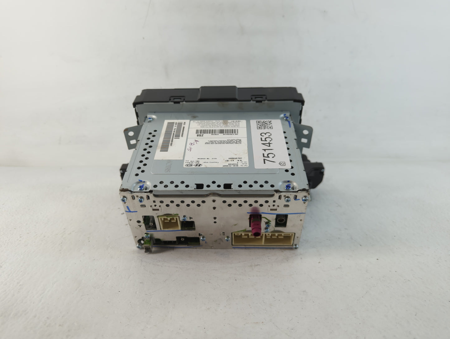 2017-2018 Hyundai Elantra Am Fm Cd Player Radio Receiver - Oemusedautoparts1.com