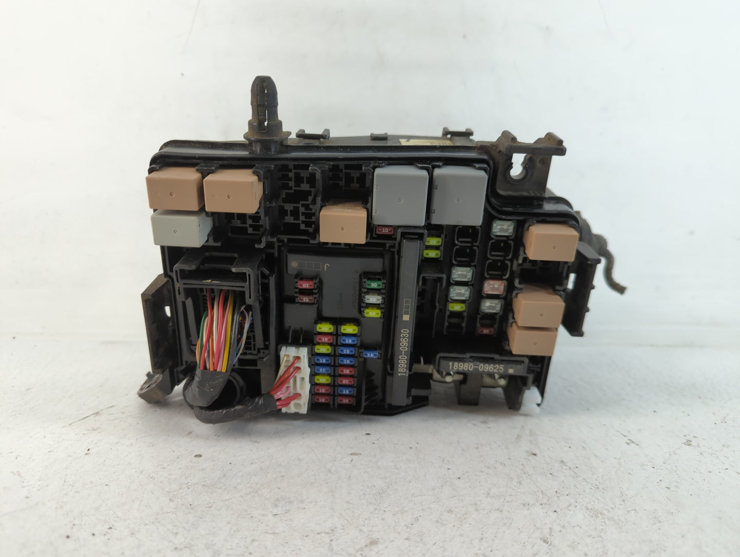 2018 Hyundai Elantra Fusebox Fuse Box Panel Relay Module P/N:91203 F2485C Fits OEM Used Auto Parts - Oemusedautoparts1.com