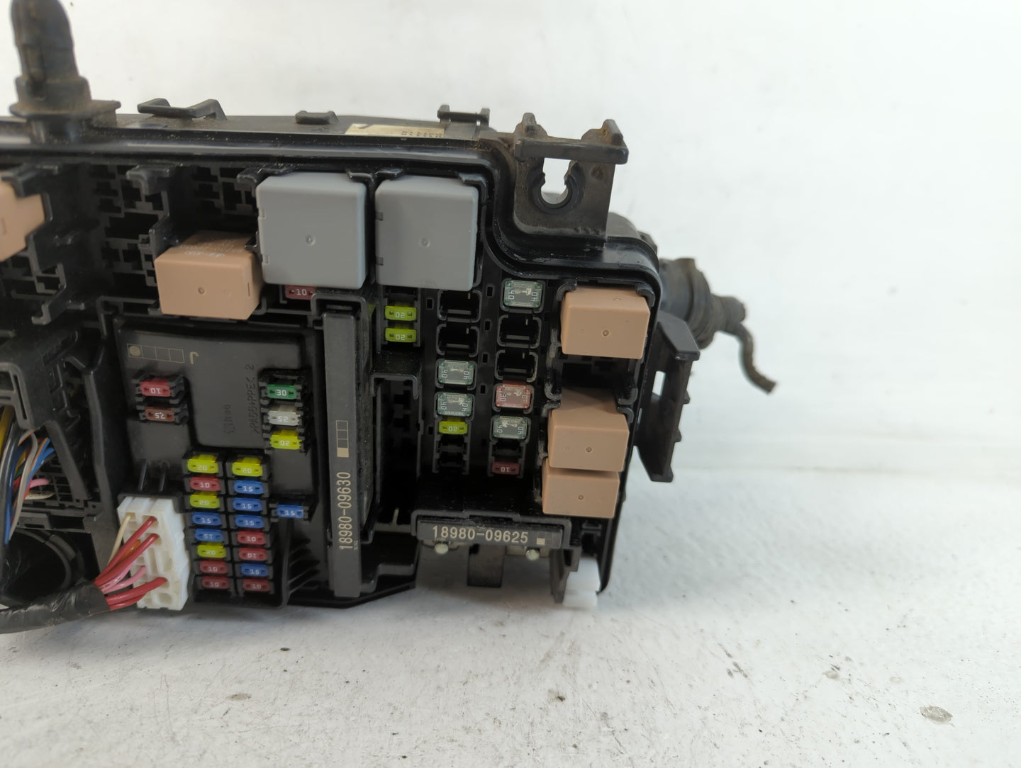 2018 Hyundai Elantra Fusebox Fuse Box Panel Relay Module P/N:91203 F2485C Fits OEM Used Auto Parts - Oemusedautoparts1.com
