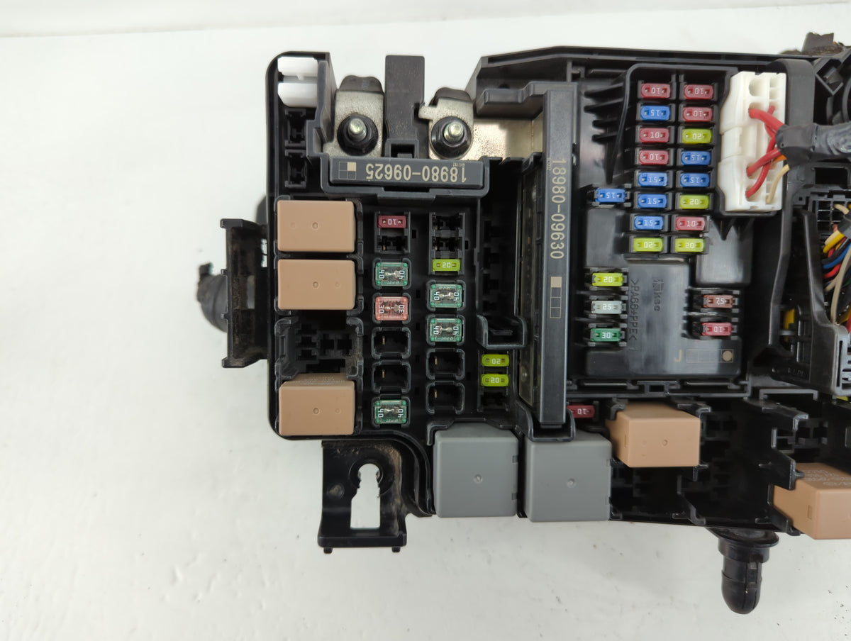 2018 Hyundai Elantra Fusebox Fuse Box Panel Relay Module P/N:91956-F2022 Fits OEM Used Auto Parts - Oemusedautoparts1.com