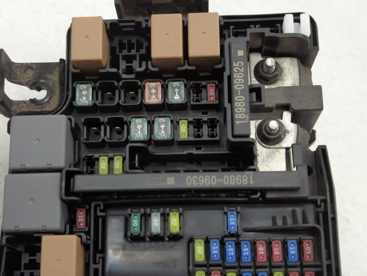 2018 Hyundai Elantra Fusebox Fuse Box Panel Relay Module P/N:91203 F2485A Fits OEM Used Auto Parts - Oemusedautoparts1.com