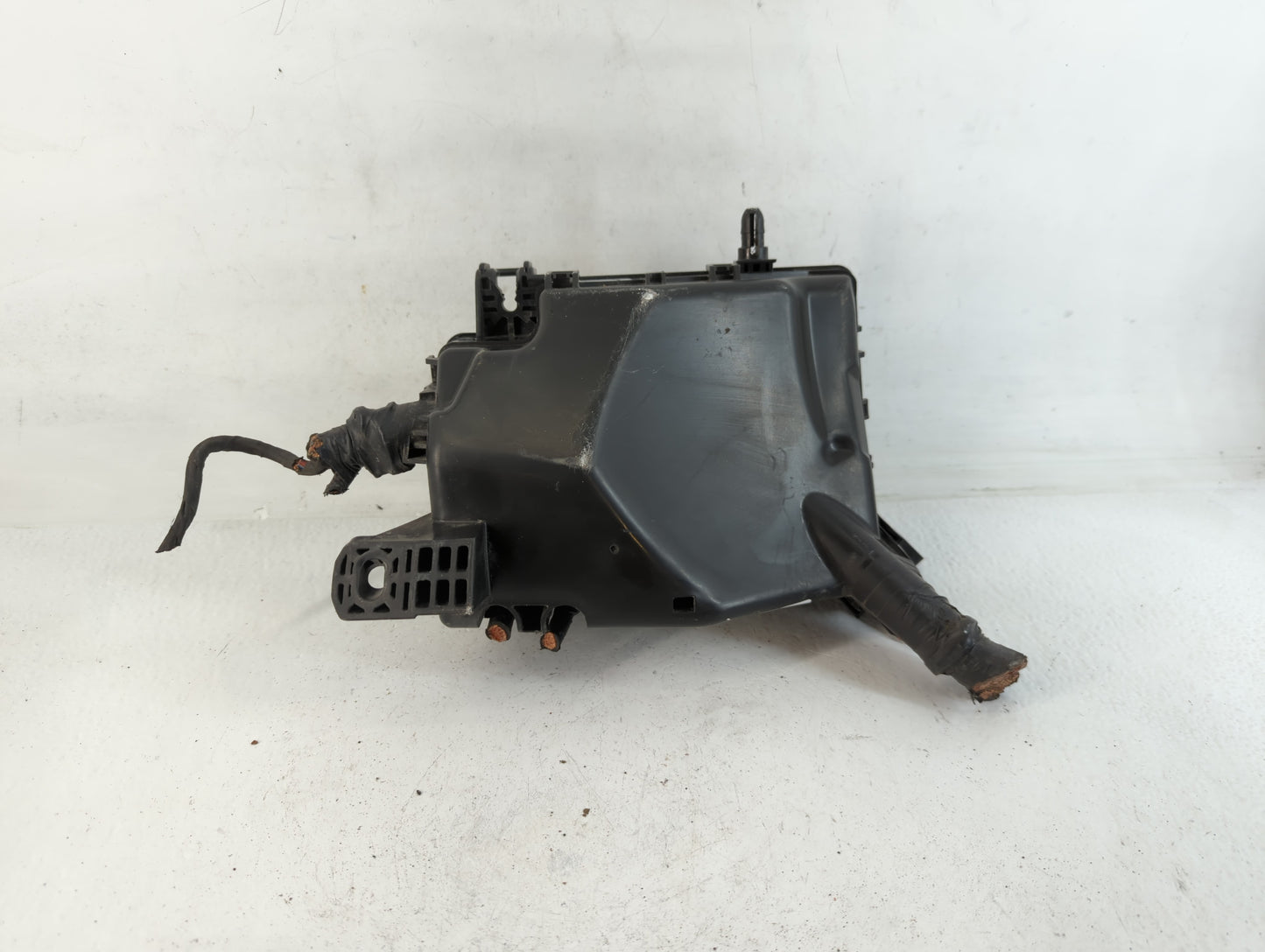2018 Hyundai Elantra Fusebox Fuse Box Panel Relay Module P/N:91203 F2475C Fits OEM Used Auto Parts - Oemusedautoparts1.com