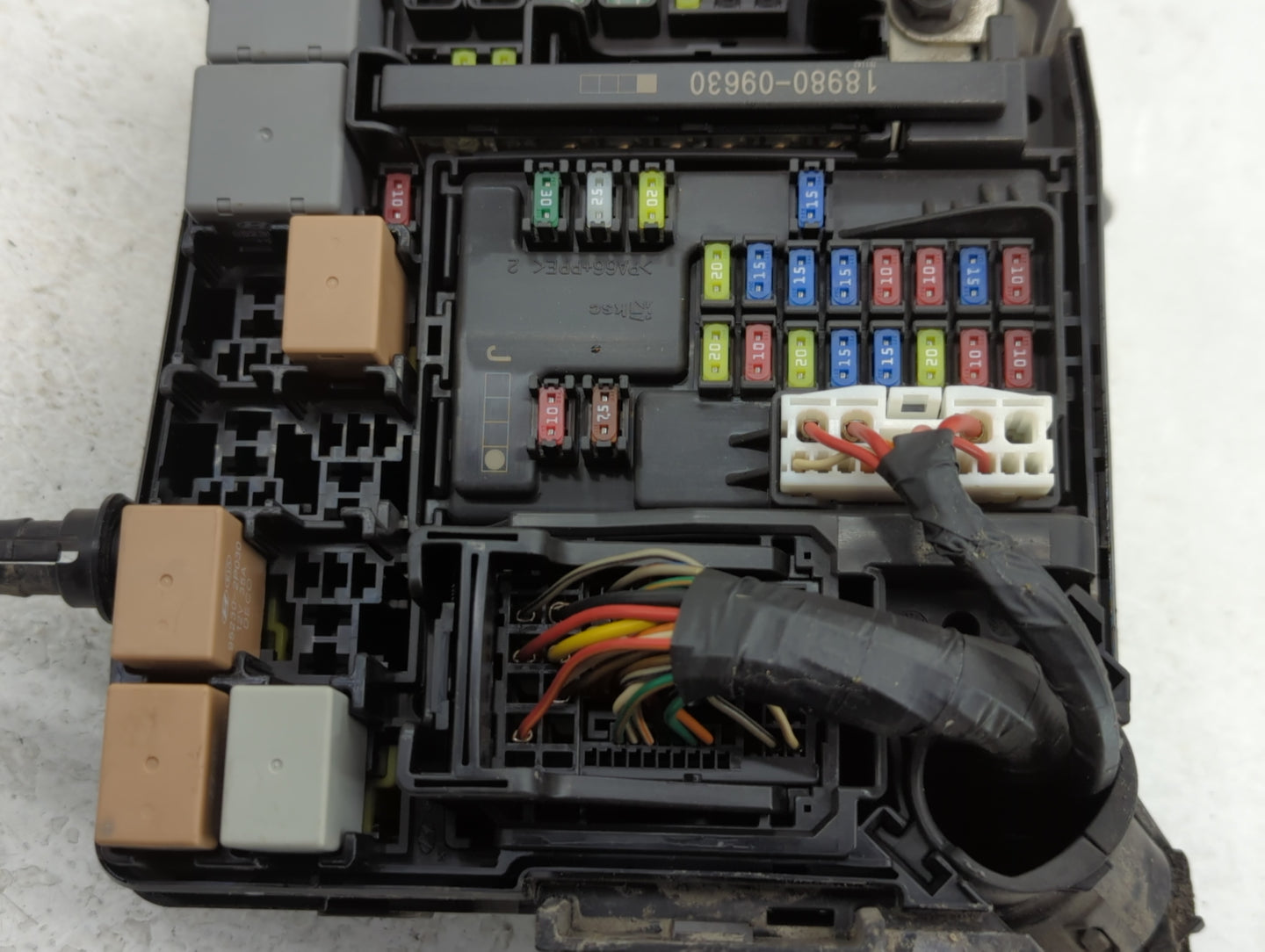 2018 Hyundai Elantra Fusebox Fuse Box Panel Relay Module P/N:91203 F2485A Fits OEM Used Auto Parts - Oemusedautoparts1.com