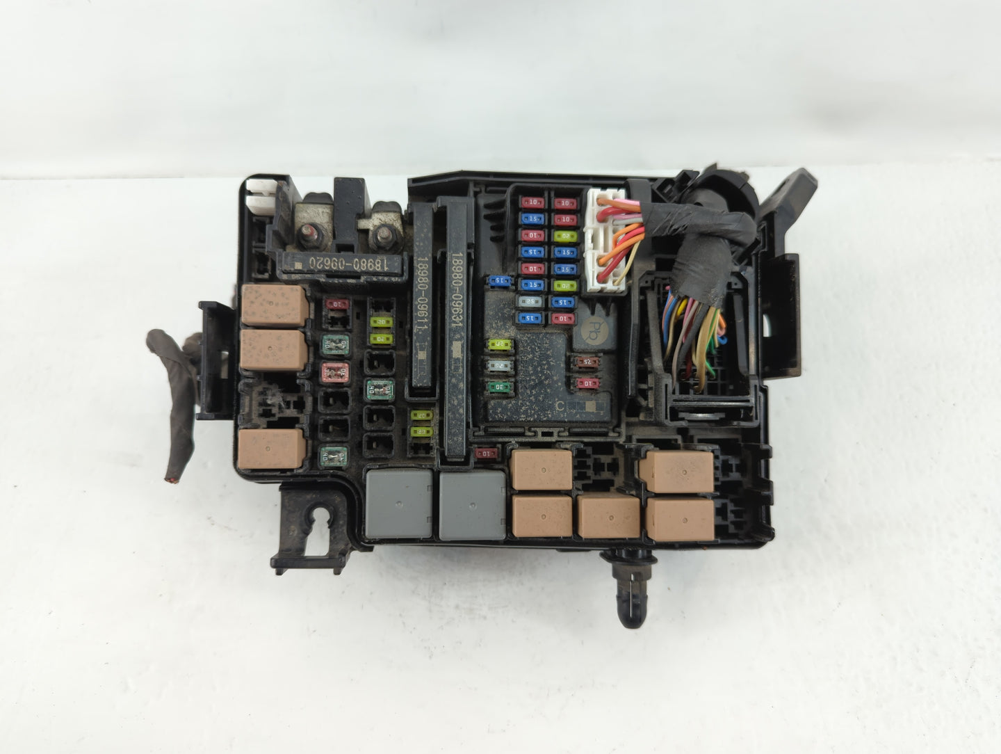 2018 Hyundai Elantra Fusebox Fuse Box Panel Relay Module P/N:91950-G3820 Fits OEM Used Auto Parts - Oemusedautoparts1.com