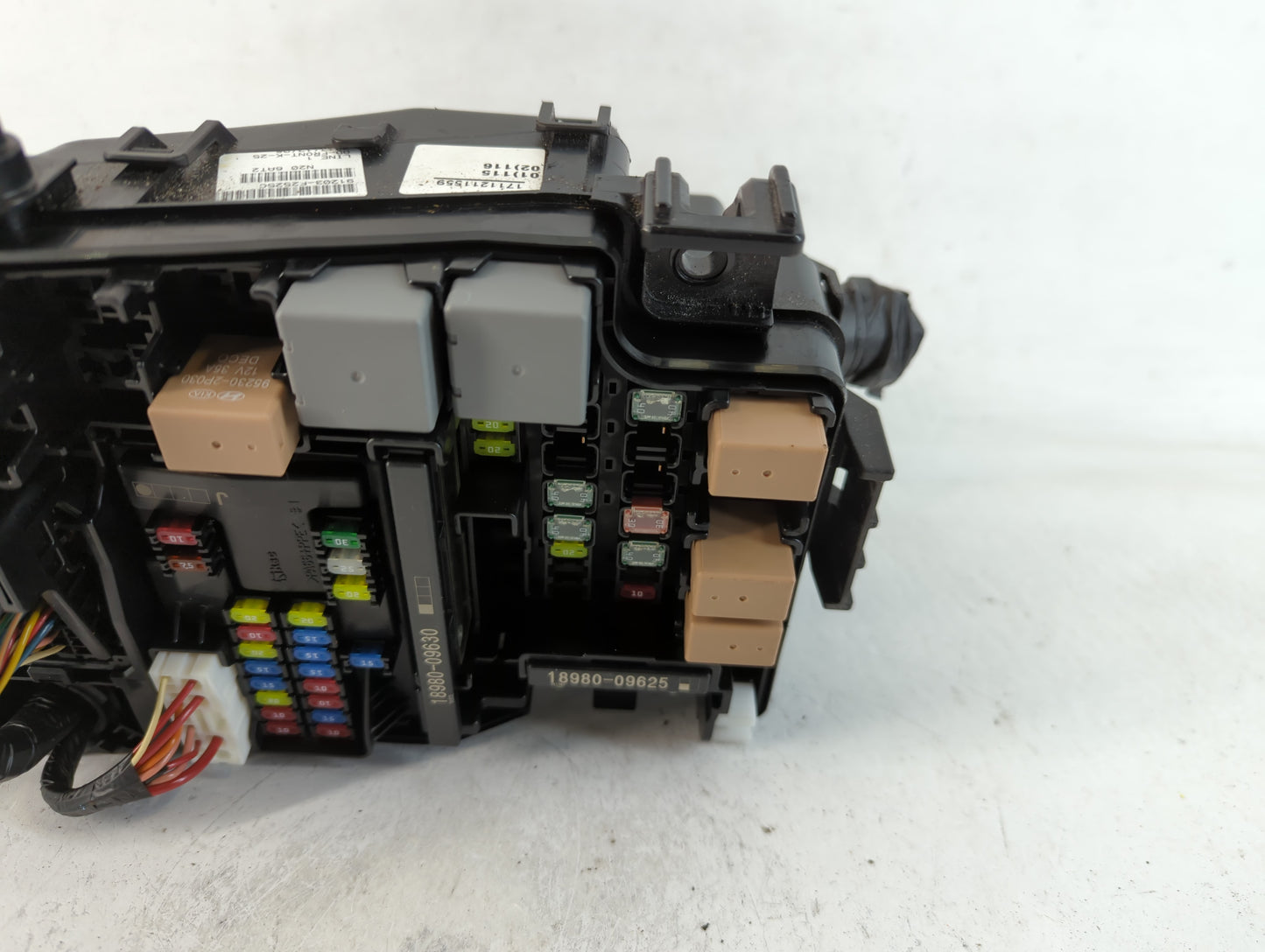 2018 Hyundai Elantra Fusebox Fuse Box Panel Relay Module P/N:91203-F2525C Fits OEM Used Auto Parts - Oemusedautoparts1.com