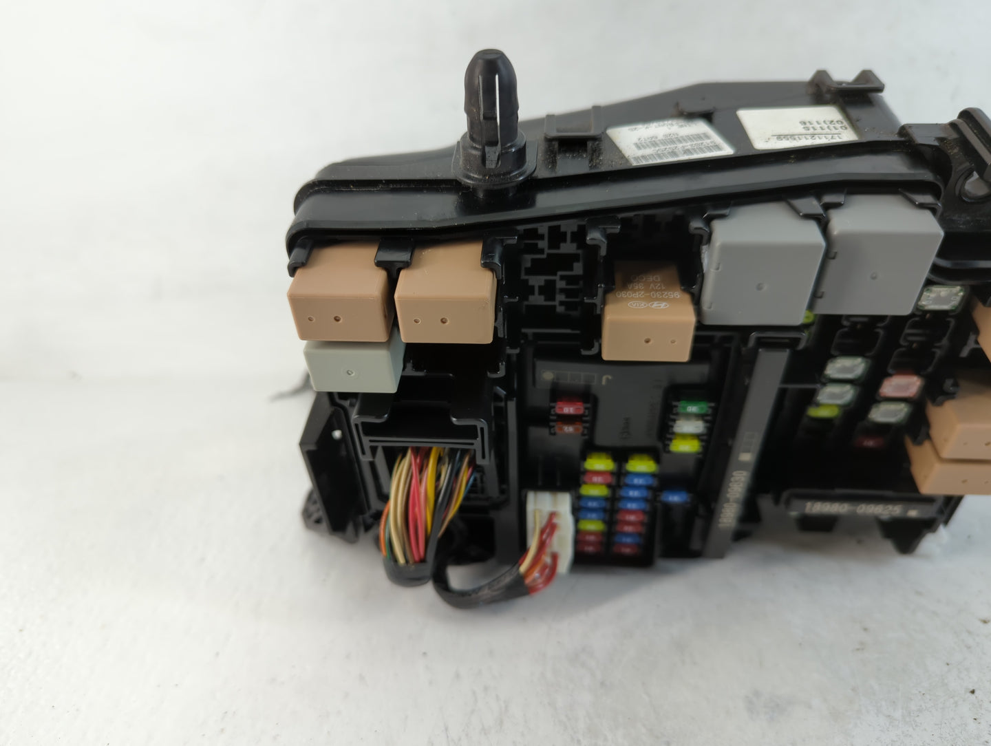 2018 Hyundai Elantra Fusebox Fuse Box Panel Relay Module P/N:91203-F2525C Fits OEM Used Auto Parts - Oemusedautoparts1.com