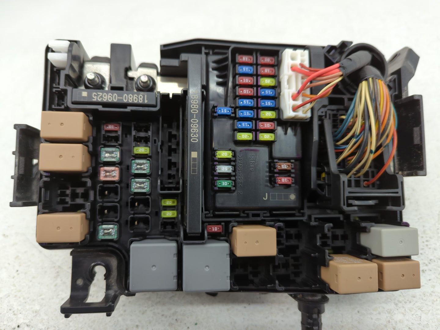 2018 Hyundai Elantra Fusebox Fuse Box Panel Relay Module P/N:VS91200F3525AB Fits OEM Used Auto Parts - Oemusedautoparts1.com