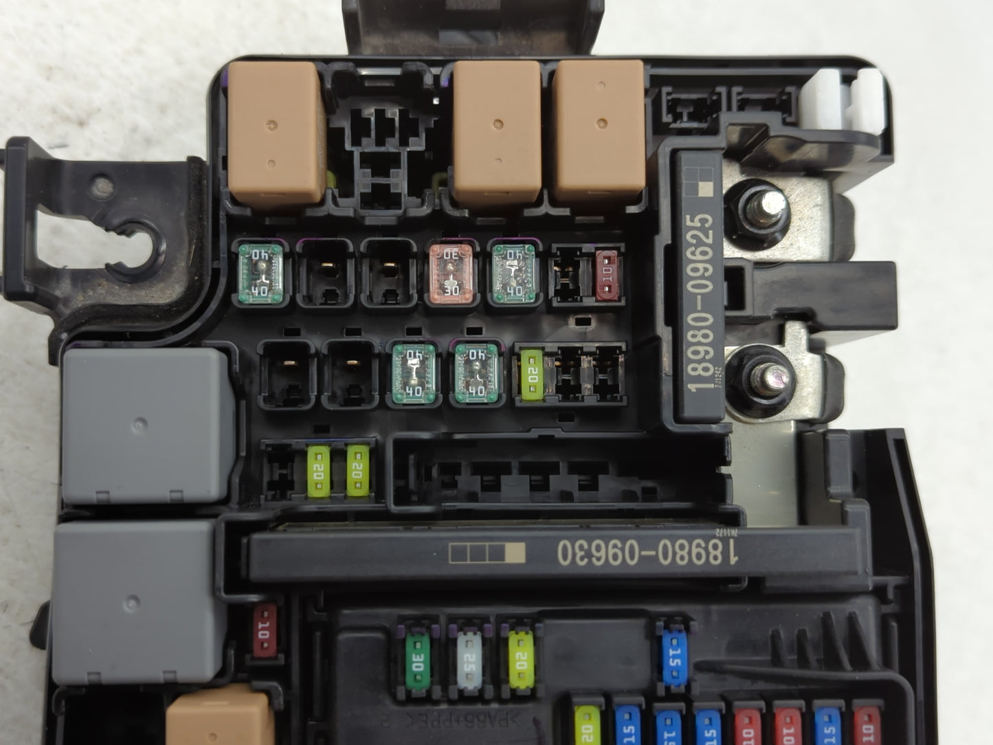 2018 Hyundai Elantra Fusebox Fuse Box Panel Relay Module P/N:VS91200F3525AB Fits OEM Used Auto Parts - Oemusedautoparts1.com