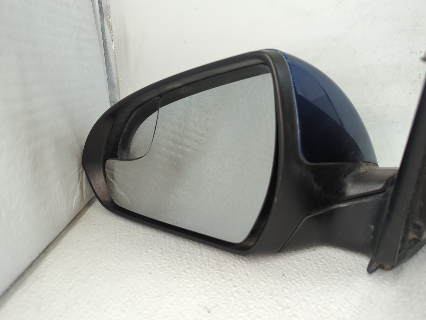 2017-2018 Hyundai Elantra Driver Side View Mirror - Left Door Mirror OEM Used - Oemusedautoparts1.com