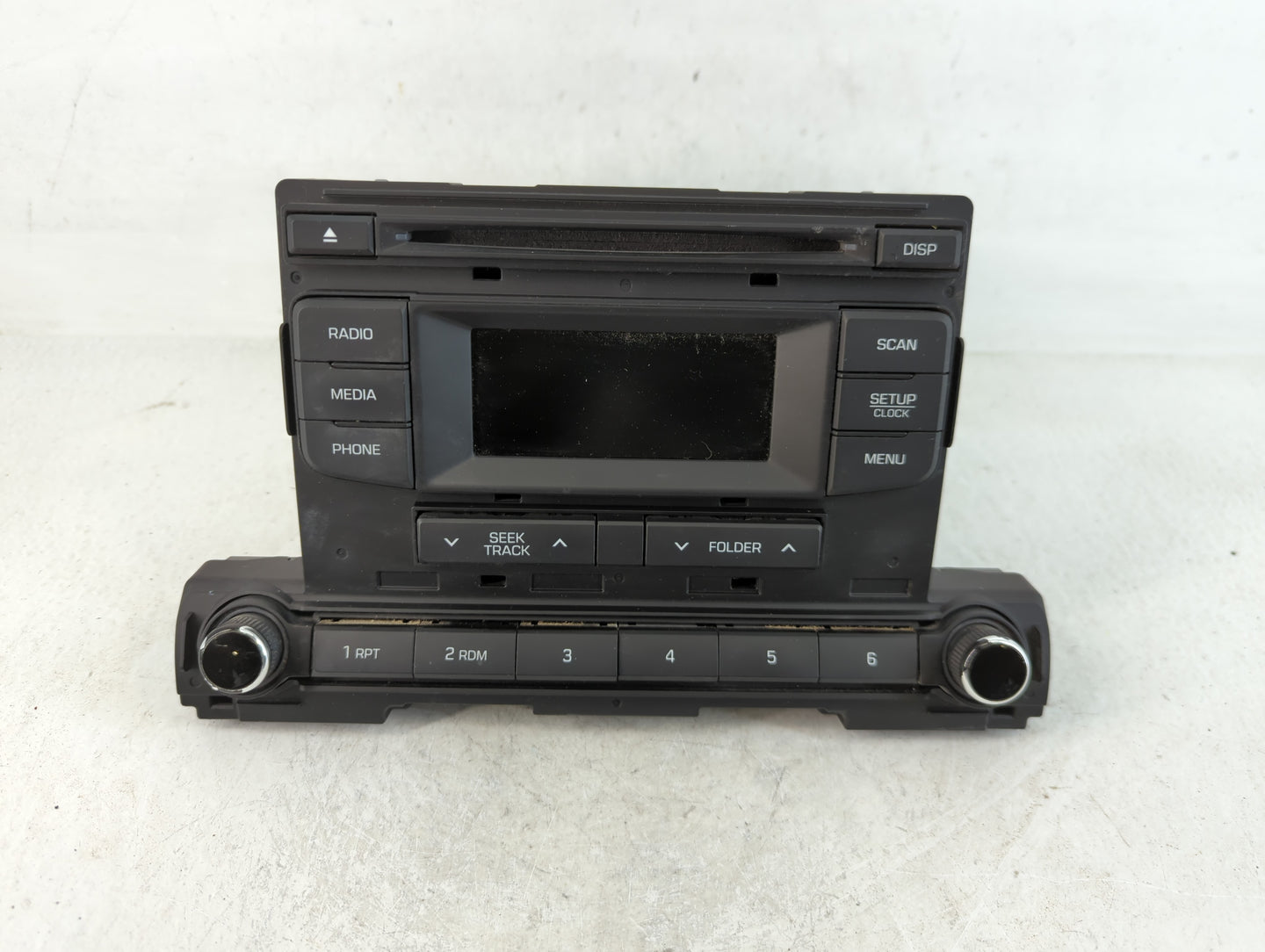 2017-2018 Hyundai Elantra Am Fm Cd Player Radio Receiver - Oemusedautoparts1.com