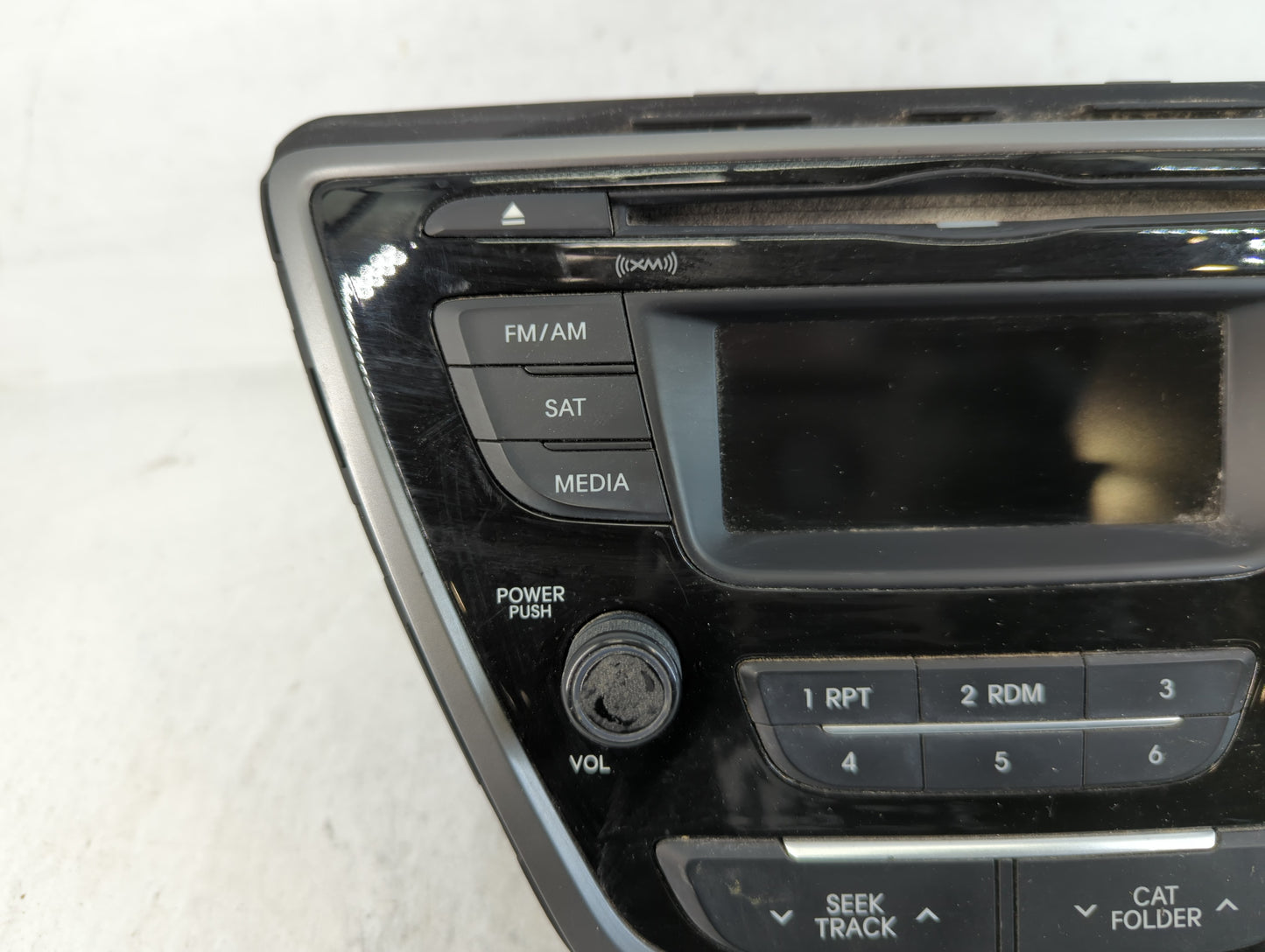 2017-2018 Hyundai Elantra Am Fm Cd Player Radio Receiver - Oemusedautoparts1.com