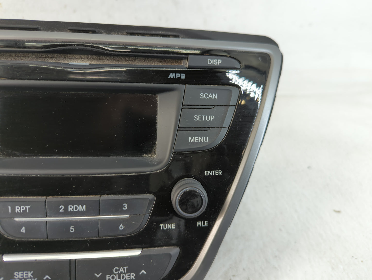 2017-2018 Hyundai Elantra Am Fm Cd Player Radio Receiver - Oemusedautoparts1.com