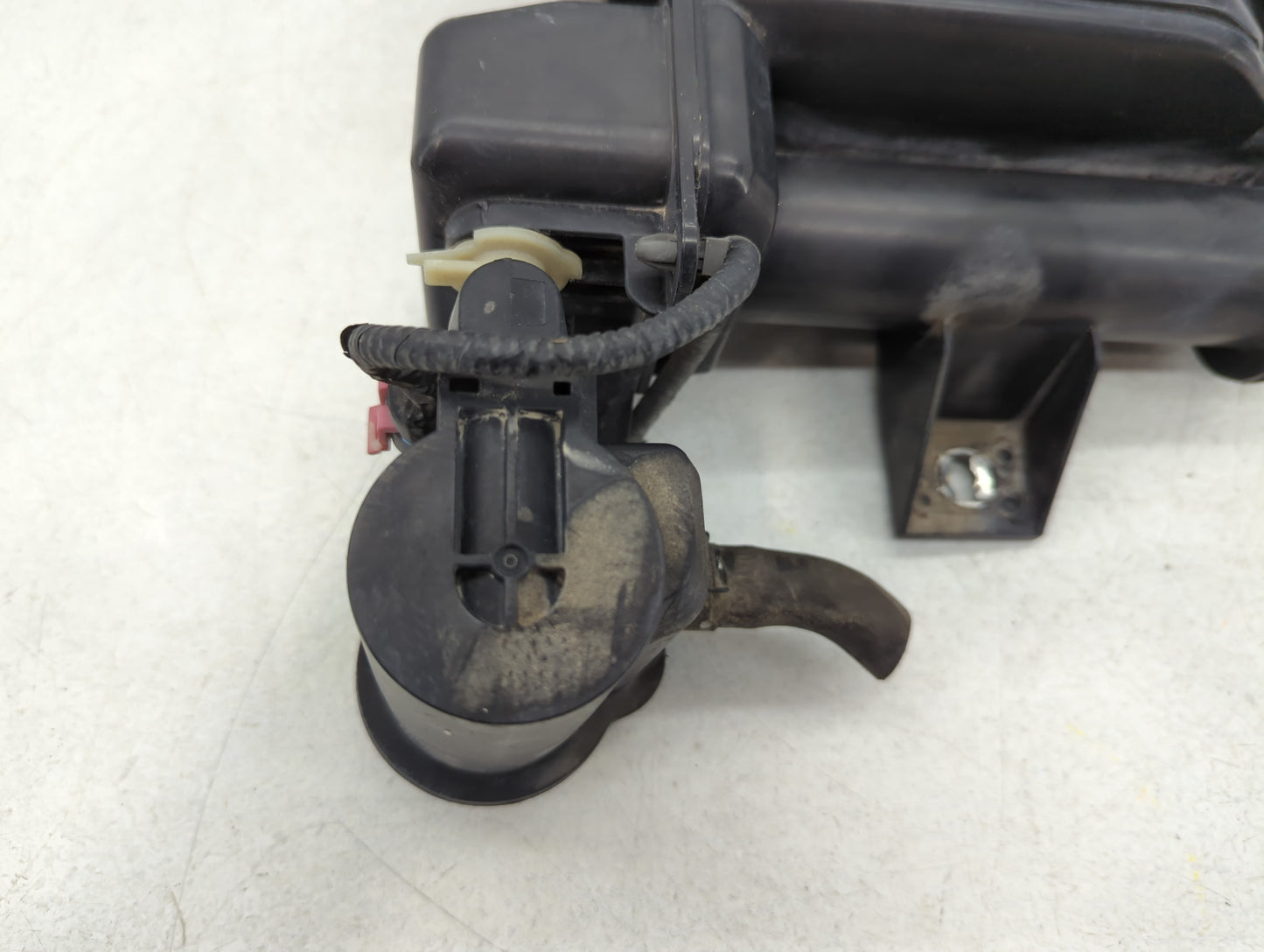 2018 Hyundai Elantra Fuel Vapor Charcoal Canister 761772 - Oemusedautoparts1.com
