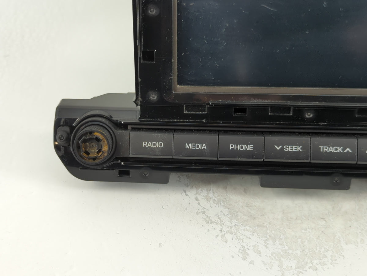 2017-2018 Hyundai Elantra Am Fm Cd Player Radio Receiver 771125 - Oemusedautoparts1.com