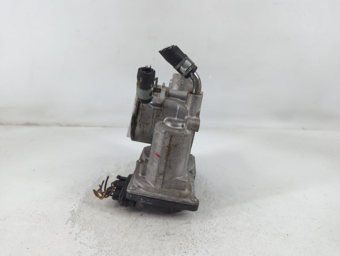 2011-2020 Hyundai Elantra Throttle Body P/N:35100-2E000 Fits Fits 2011 2012 2013 2014 2015 2016 2017 2018 2019 2020 2021 OEM