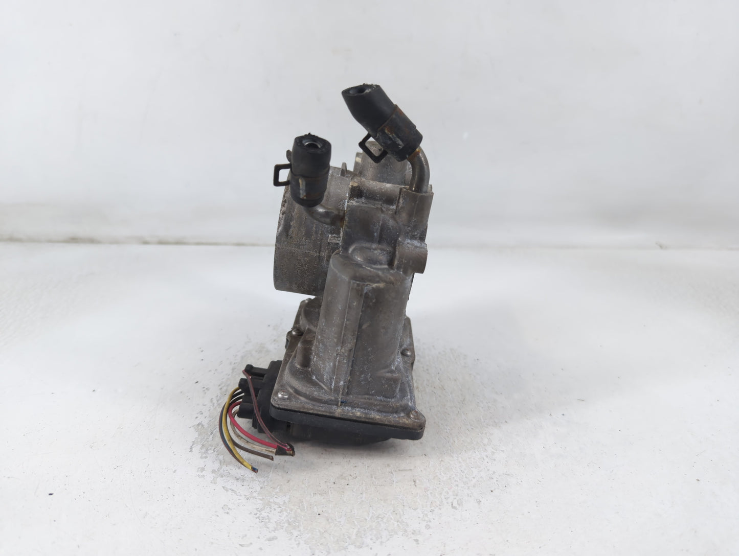 2011-2020 Hyundai Elantra Throttle Body P/N:35100-2E000 Fits Fits 2011 2012 2013 2014 2015 2016 2017 2018 2019 2020 2021 OEM
