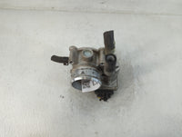 2017-2020 Hyundai Elantra Throttle Body P/N:35100-2B340 Fits Fits 2017 2018 2019 2020 OEM Used Auto Parts - Oemusedautoparts