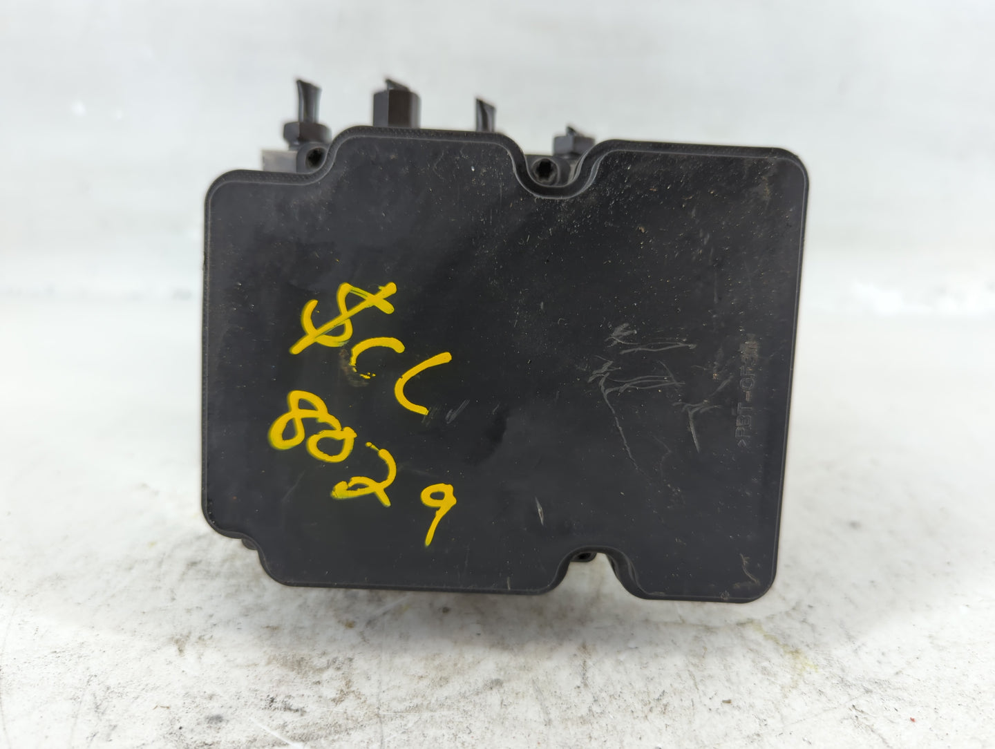 2017-2019 Hyundai Elantra ABS Pump Control Module Replacement P/N:F2589-20500 58920-F2500 Fits Fits 2017 2018 2019 OEM Used 