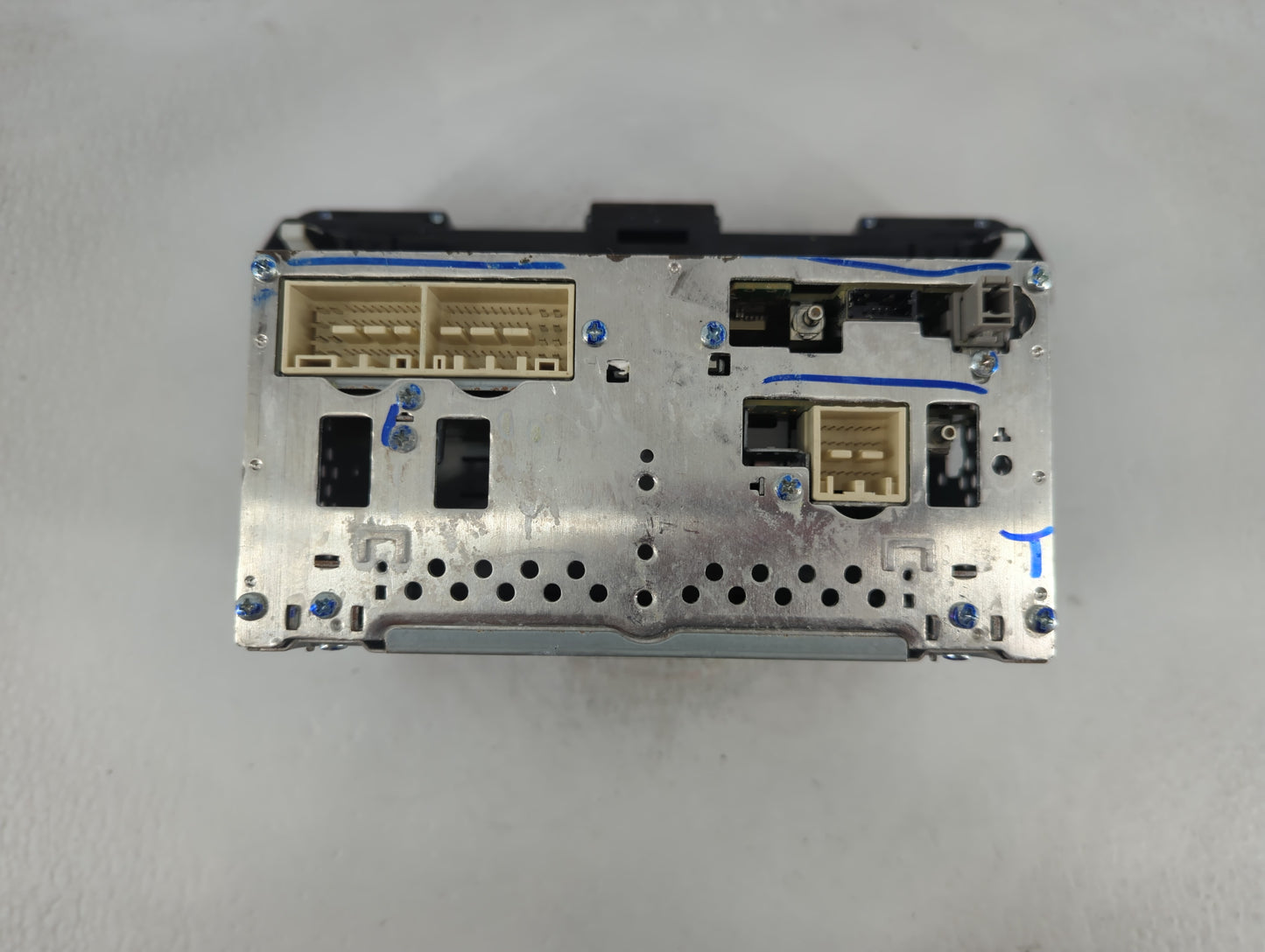 2017-2018 Hyundai Elantra Radio AM FM Cd Player Receiver Replacement P/N:96160-F2101UAT Fits Fits 2017 2018 OEM Used Auto Pa