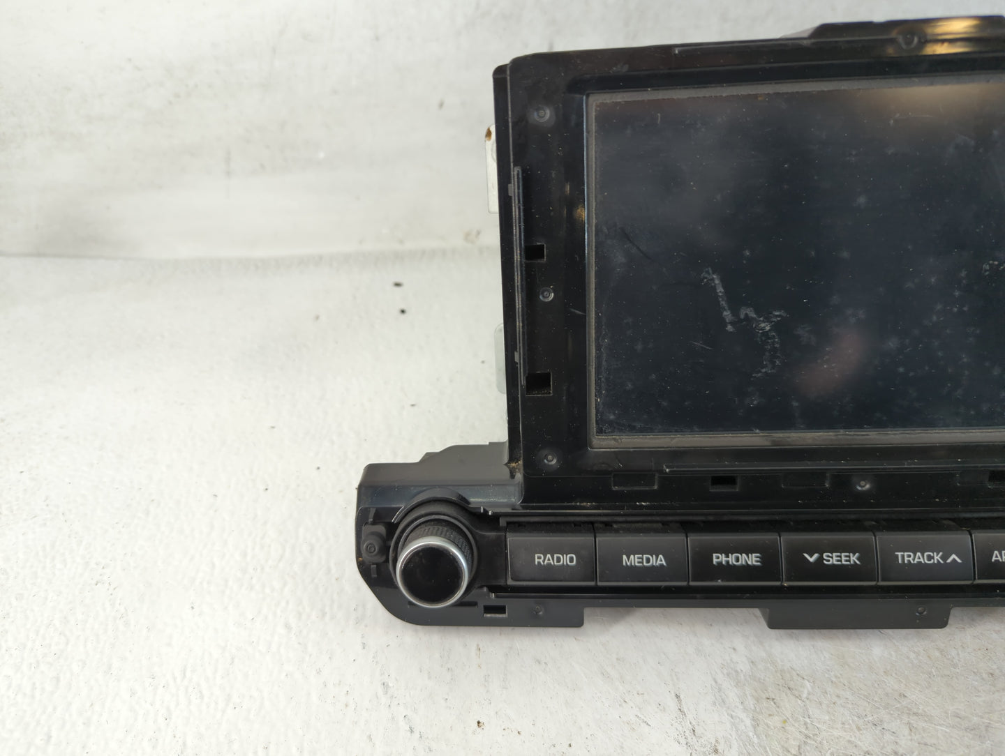 2017-2018 Hyundai Elantra Radio AM FM Cd Player Receiver Replacement P/N:96160-F2101UAT Fits Fits 2017 2018 OEM Used Auto Pa