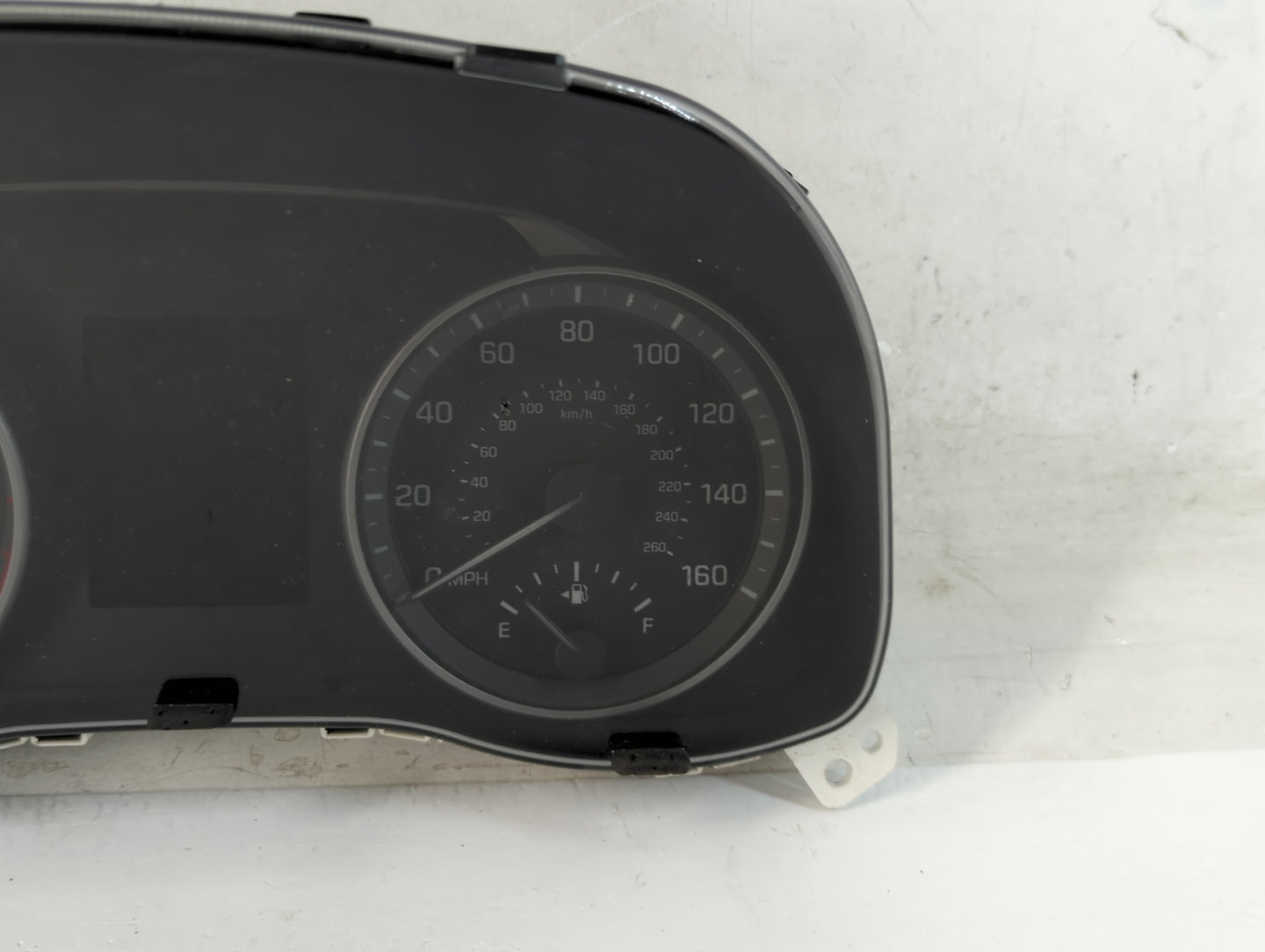 2017-2018 Hyundai Elantra Instrument Cluster Speedometer Gauges P/N:TN157590-15201H 94011-F3012 Fits Fits 2017 2018 OEM Used