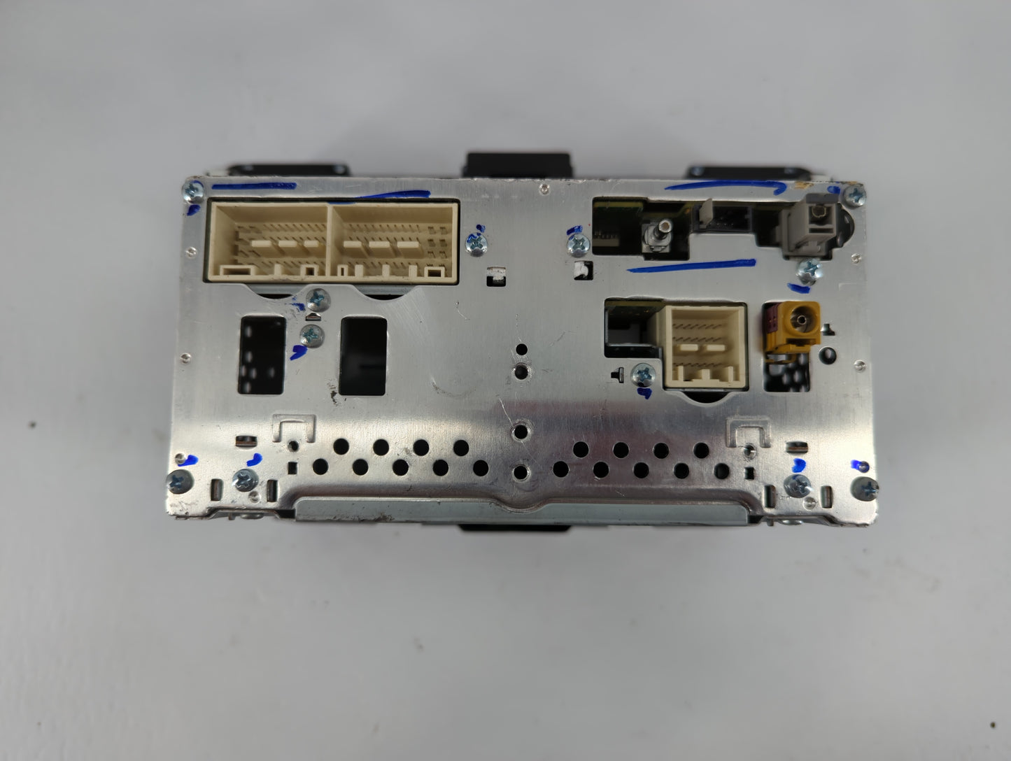 2017-2018 Hyundai Elantra Radio AM FM Cd Player Receiver Replacement P/N:96160-F2101UAT Fits Fits 2017 2018 OEM Used Auto Pa